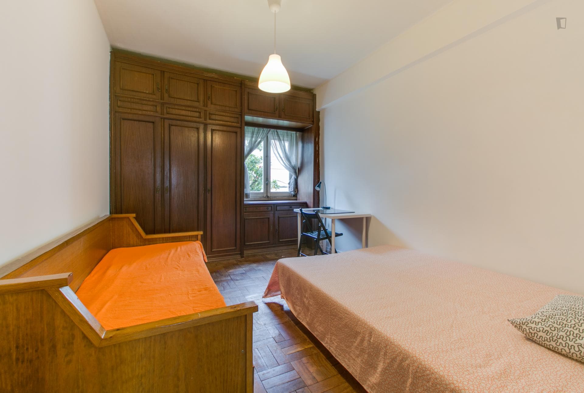 Neat double bedroom not far from Instituto Superior de Agronomia photo 1