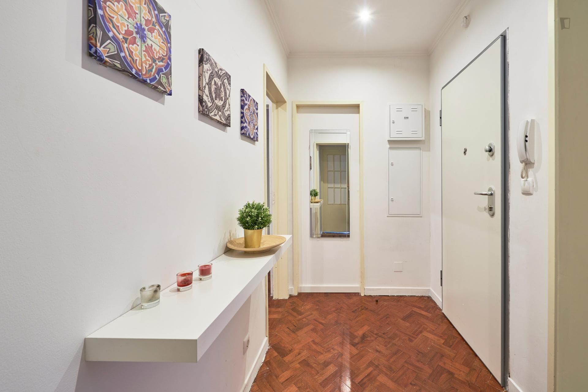 Delightful double bedroom near Fundação Calouste Gulbenkian photo 1