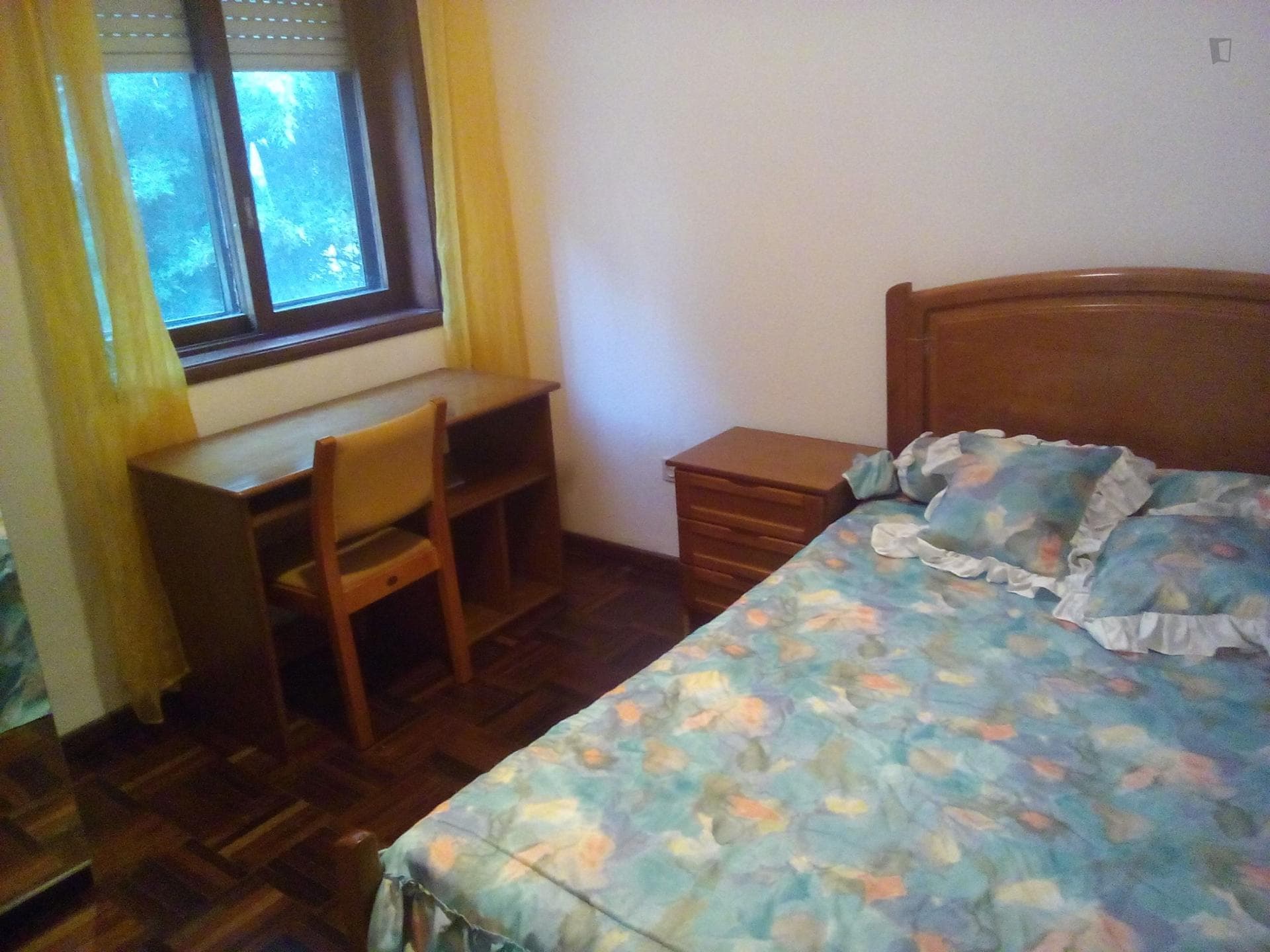 Very nice double bedroom close to Faculdade de Letras photo 1