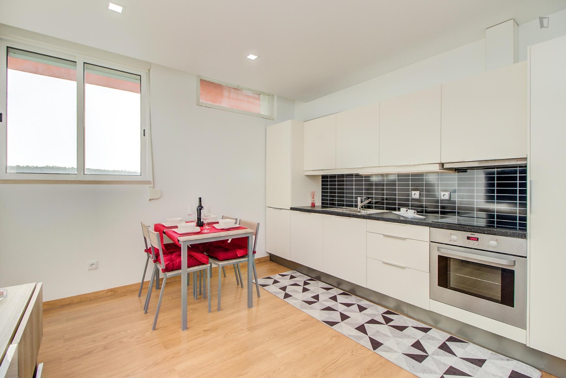 1-Bedroom apartment in Alfragide photo 1