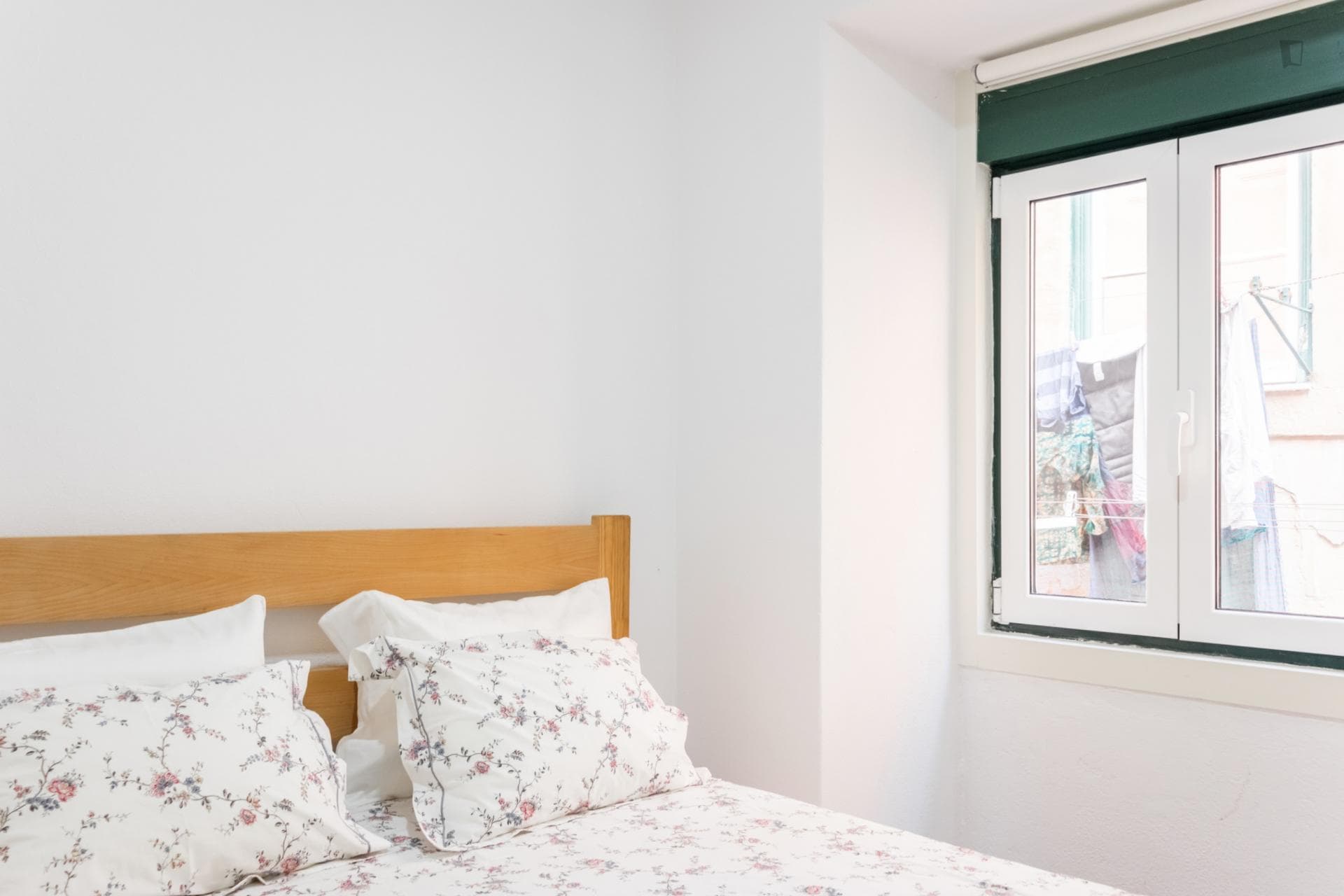 Luminous apartment in up-and-coming Martim Moniz photo 1