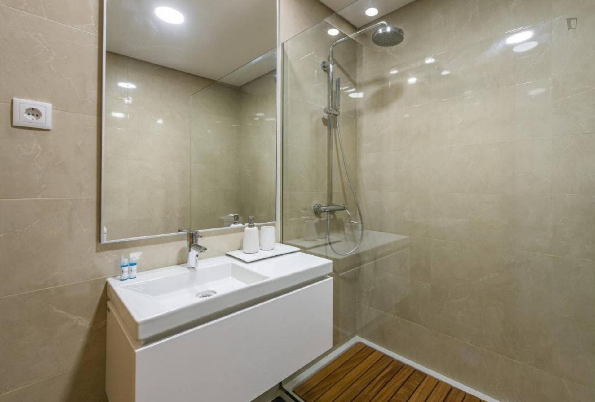 2-bedroom apartment near Santa Catarina street photo 1