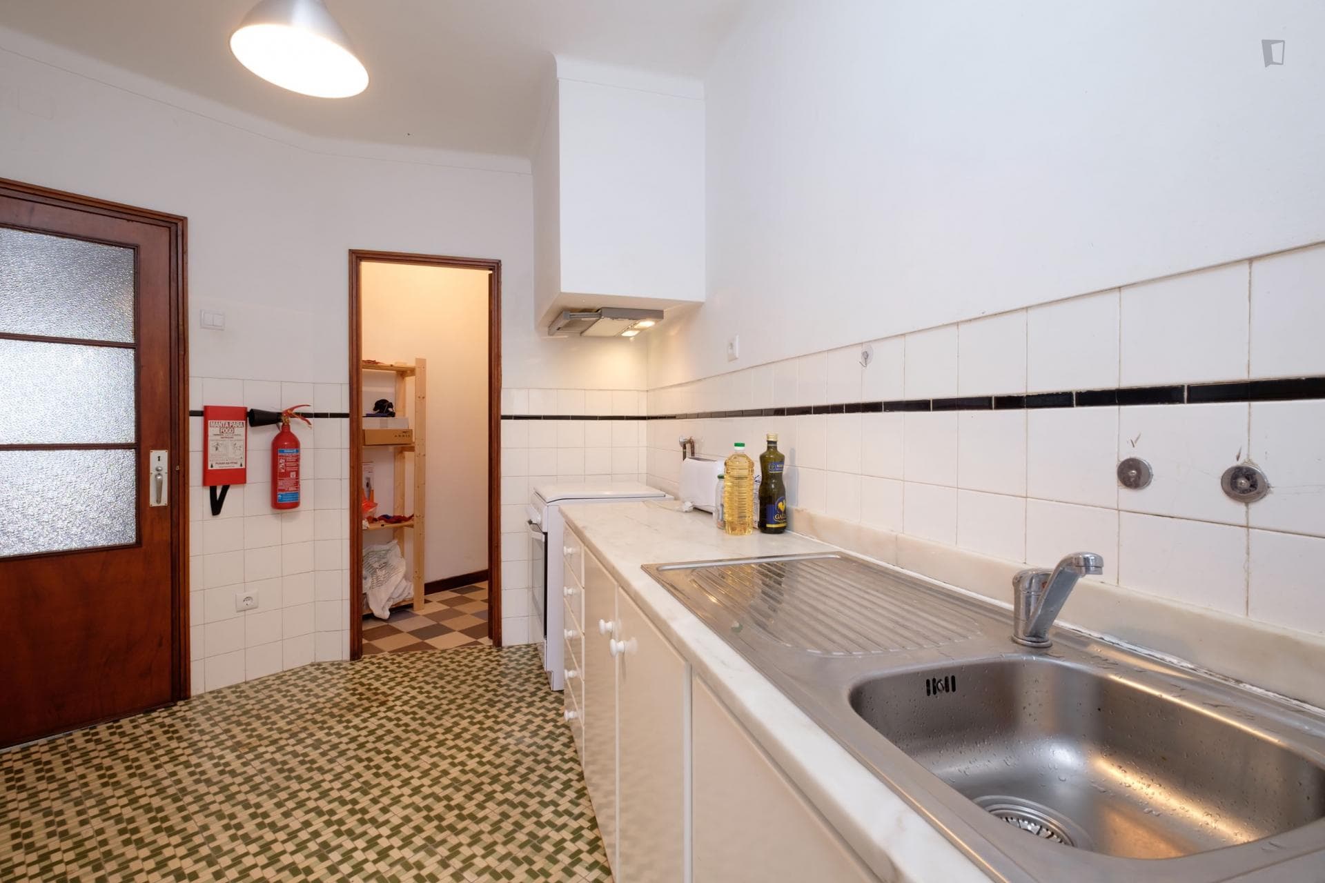 Appealing single bedroom near the Alma shopping centre photo 1