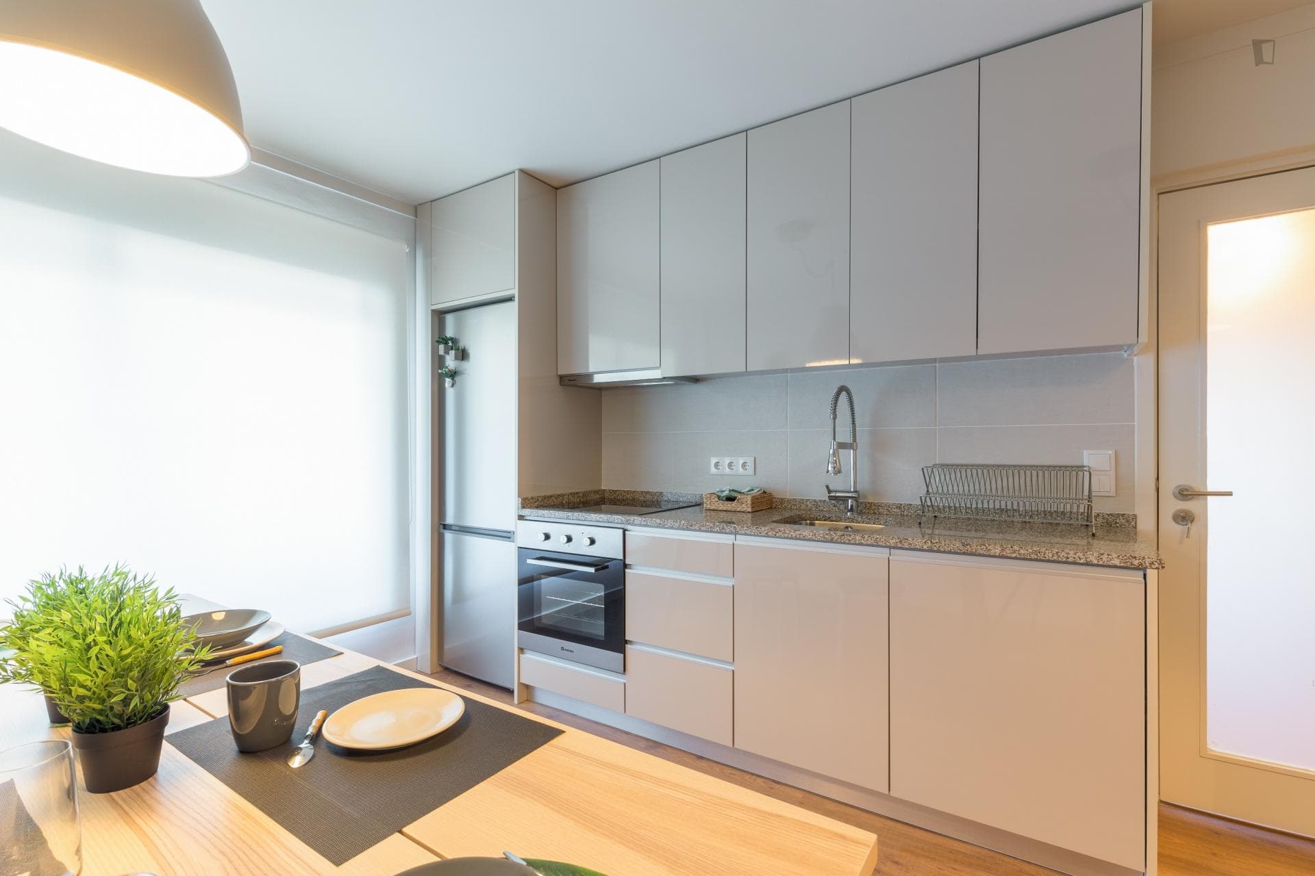 Room 1 - Modern single bedroom in Senhora da Hora photo 1