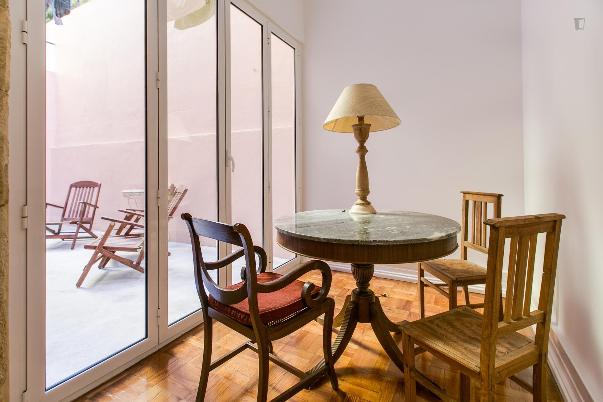 Spacious room in Alcântara photo 1