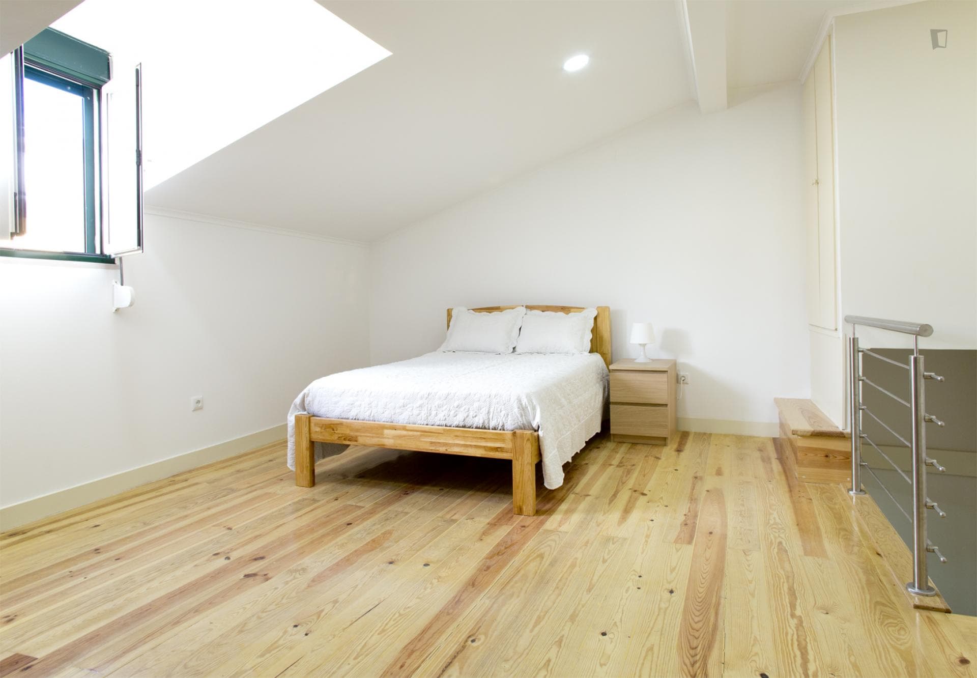 Pleasant studio close to Martim Moniz metro station photo 1