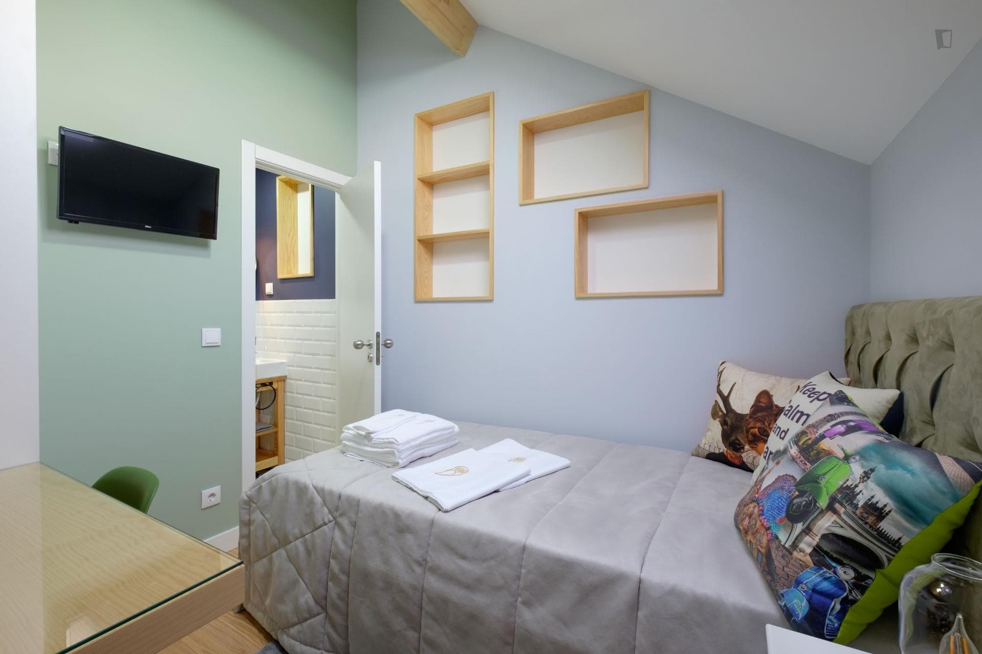 Property photo thumbnail
