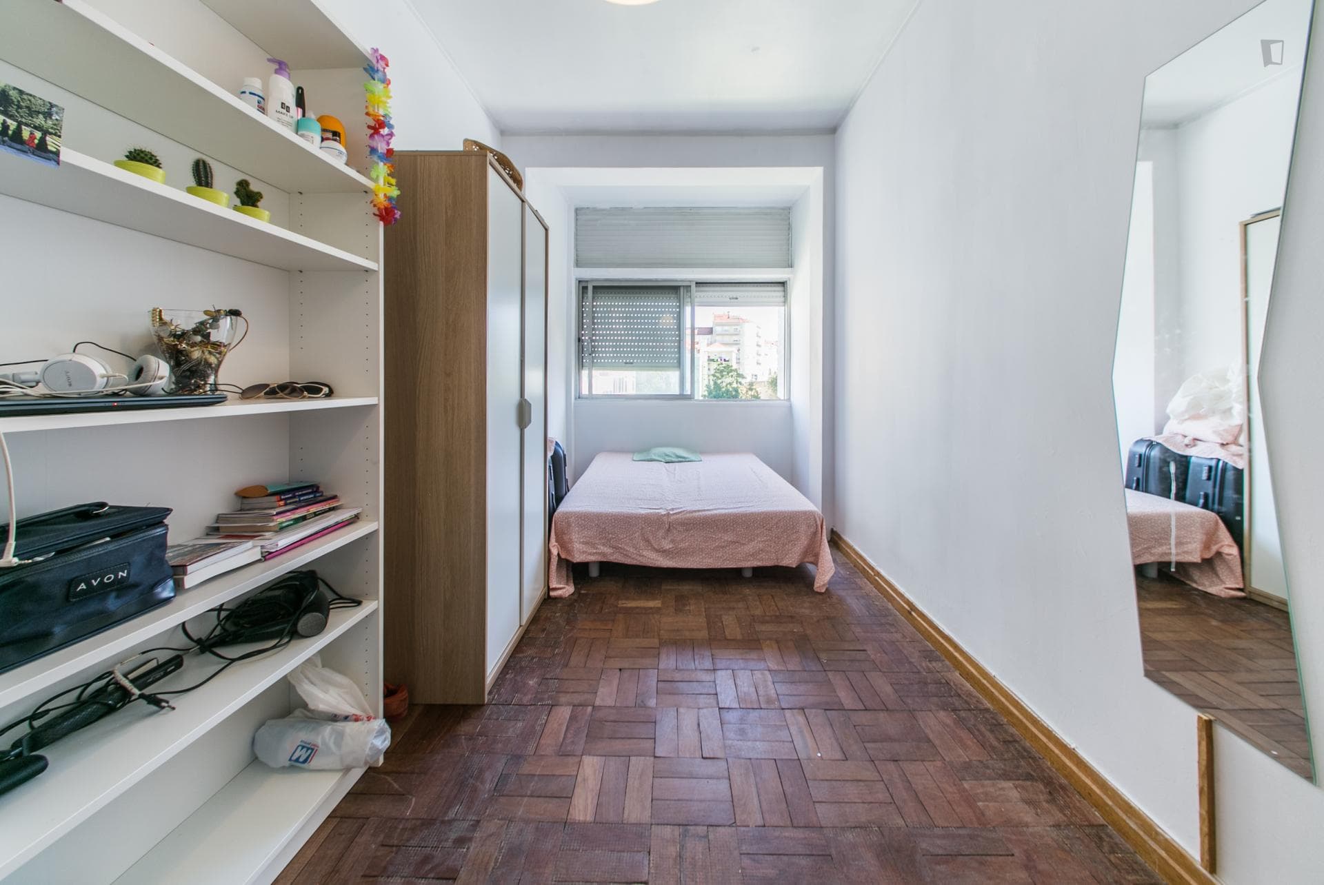 Pleasant double bedroom in Alcântara photo 1