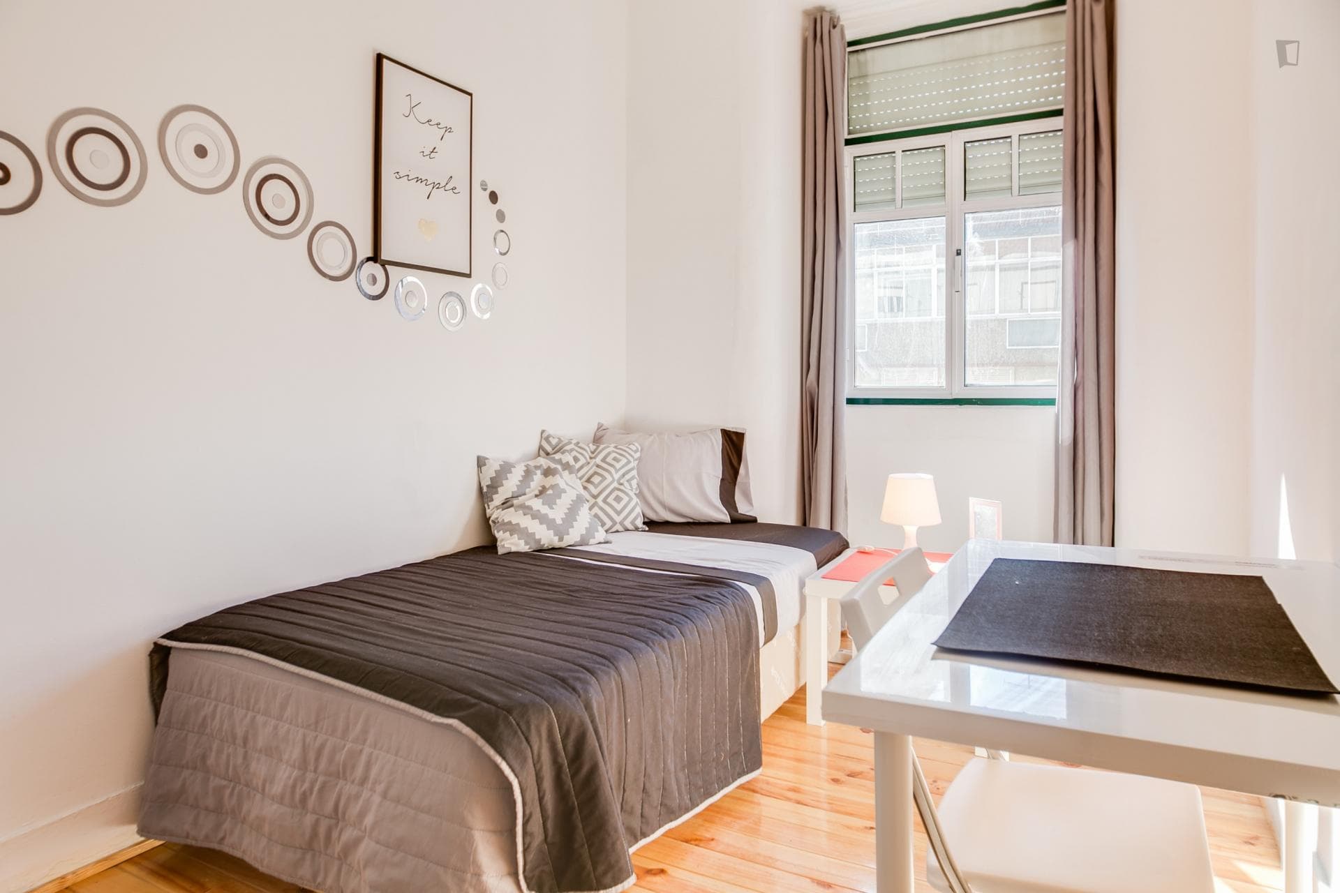 Comfortable single bedroom near Anjos metro station photo 1