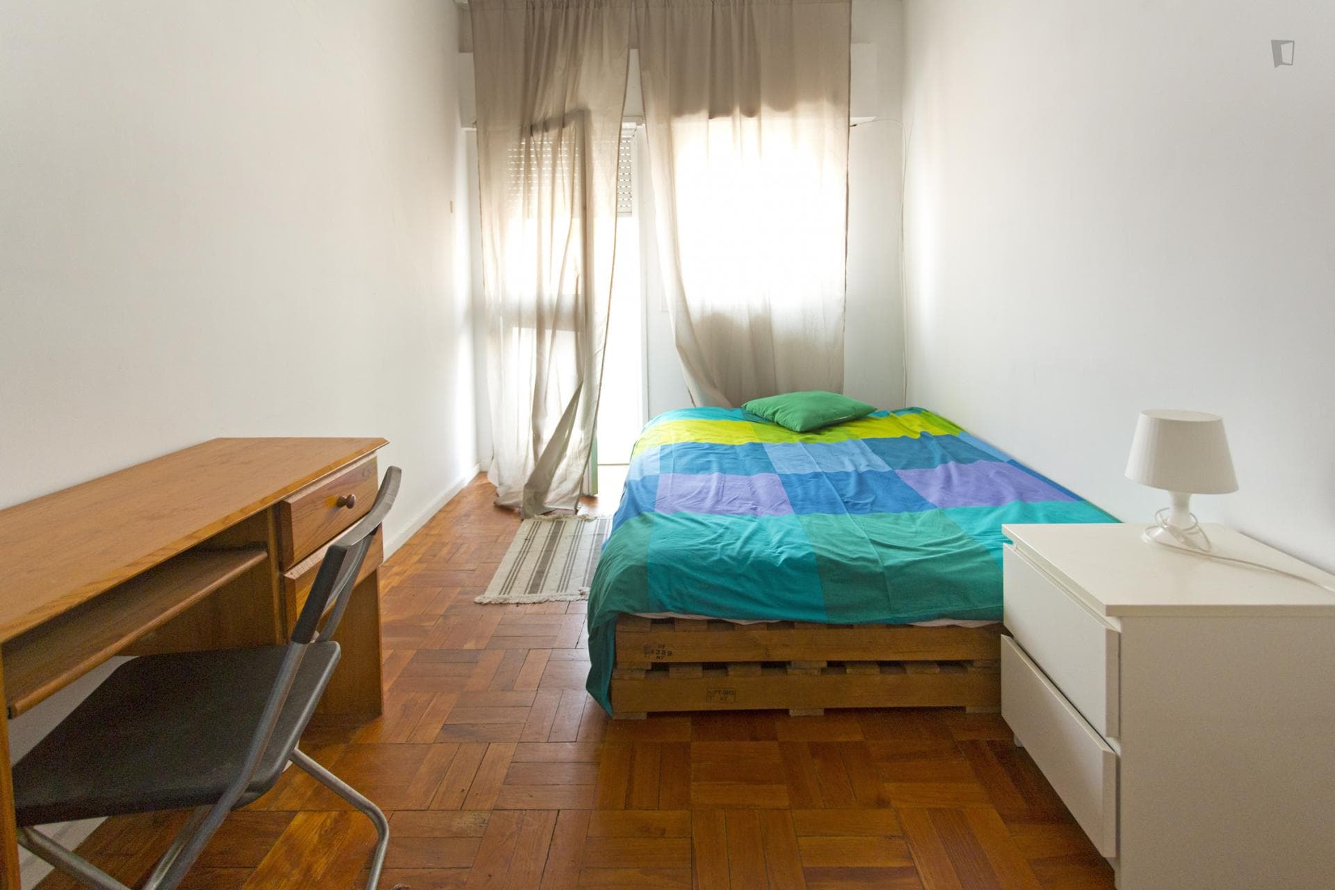 Double bedroom with balcony, near Escola Superior de Biotecnologia photo 1