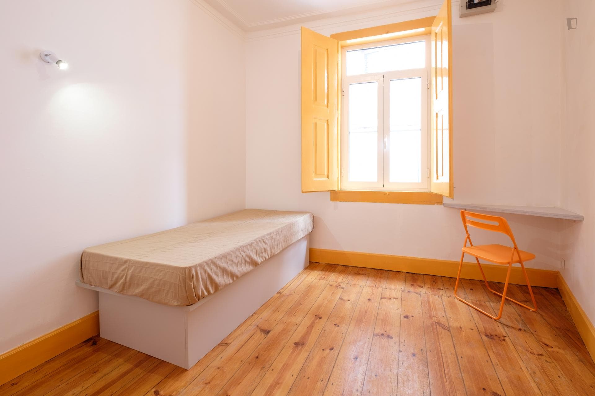 Comfortable single bedroom close to Universidade de Coimbra photo 1