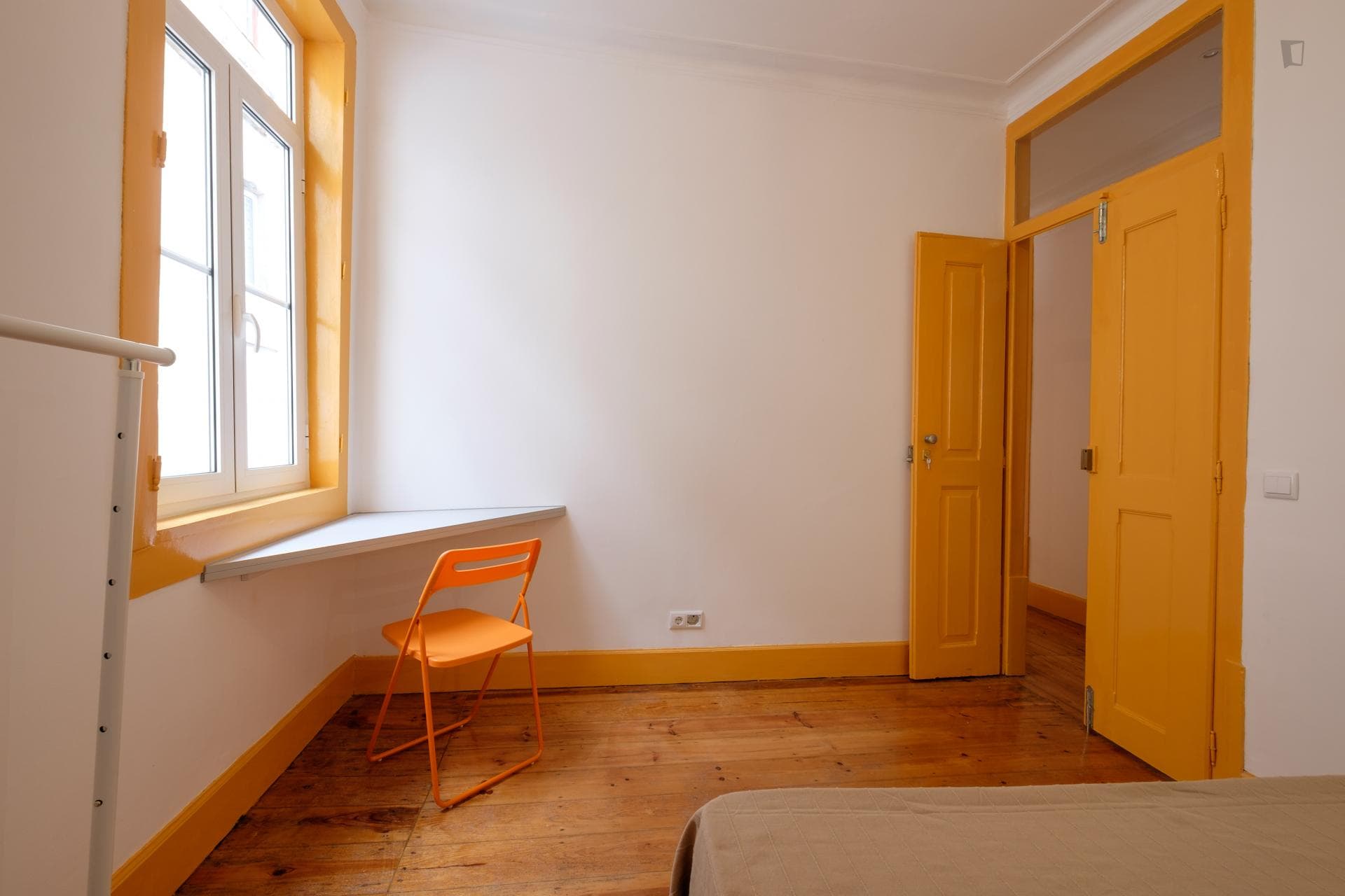 Alluring single bedroom next to Universidade de Coimbra photo 1