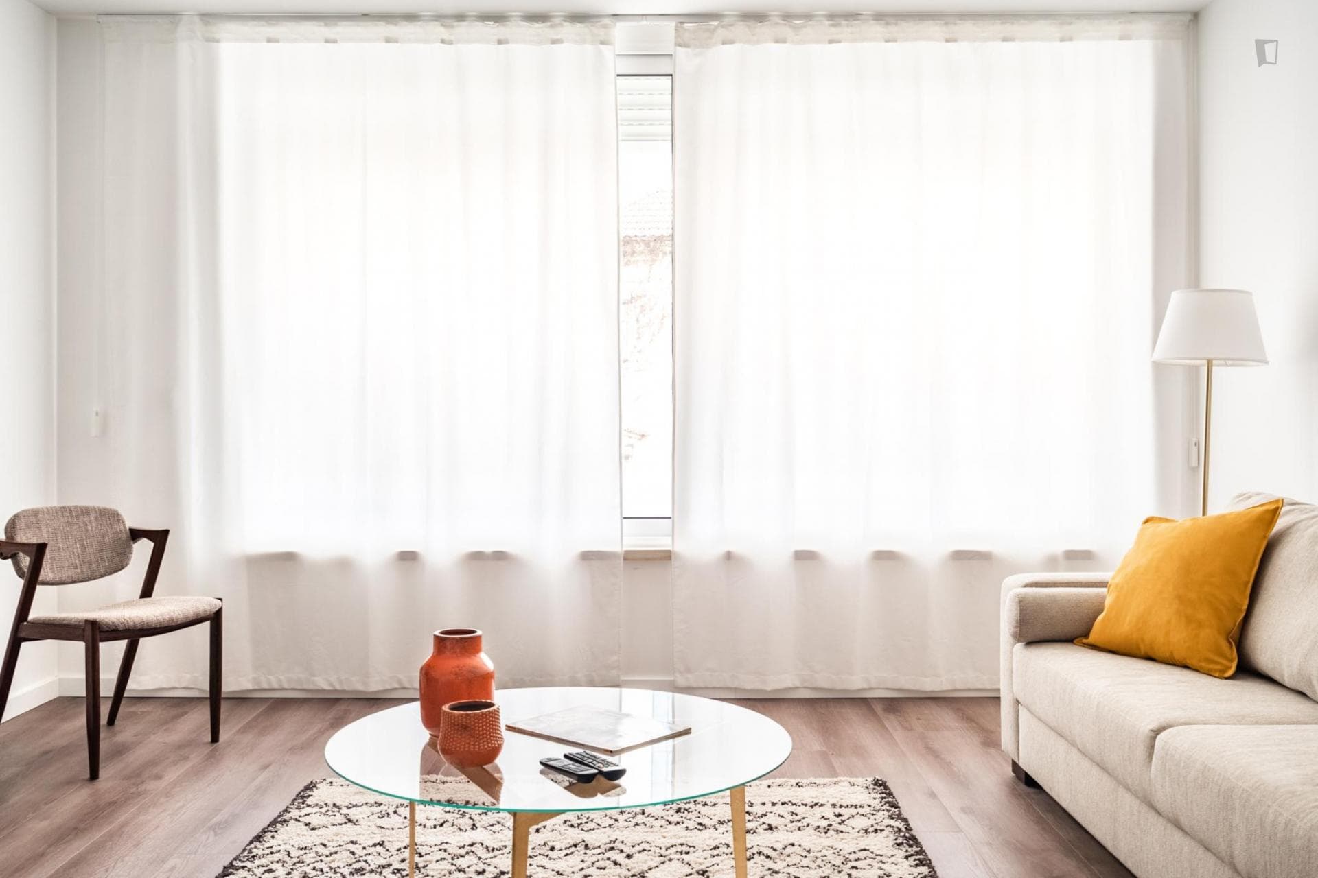 Modern 1-bedroom apartment near Jardim da Amnistia Internacional photo 1