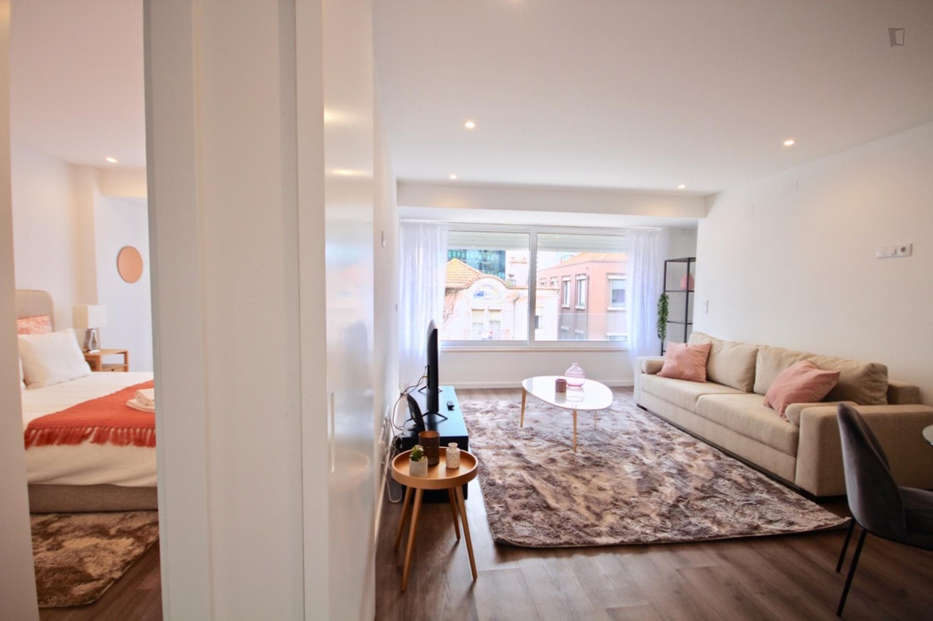 Appealing 1-bedroom apartment in Sete Rios photo 1