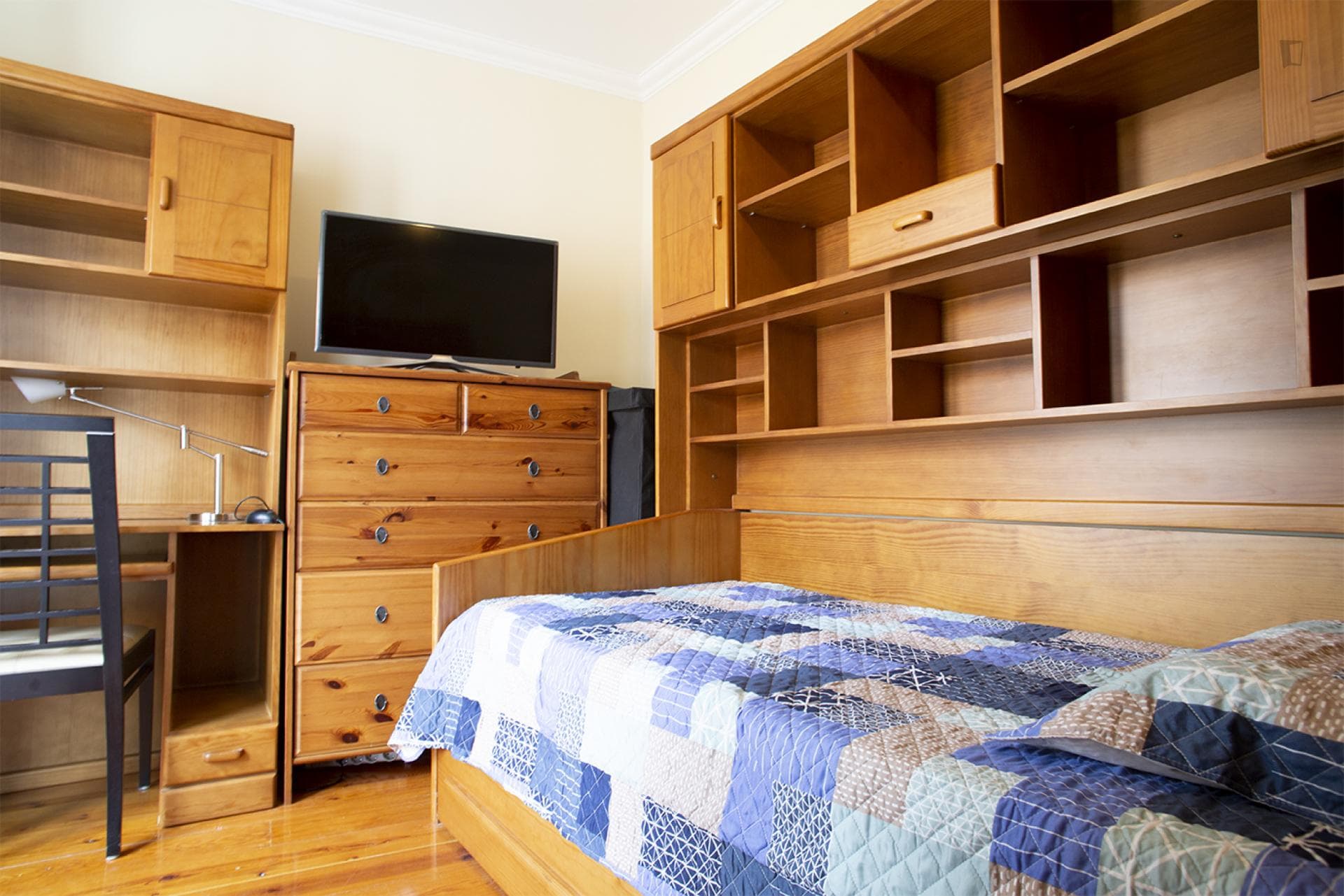 Charming single bedroom in famous Mouraria photo 1