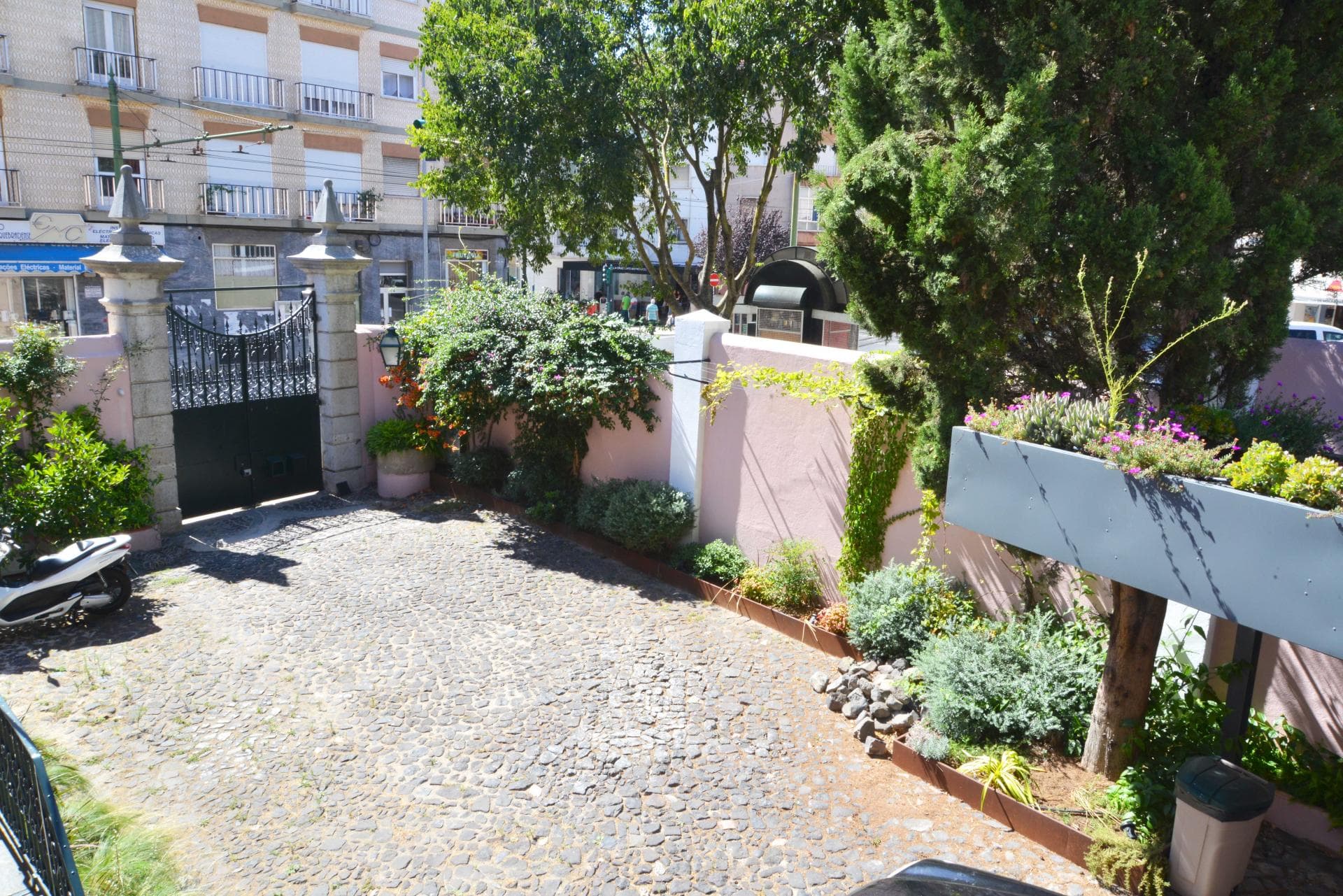 Property photo thumbnail