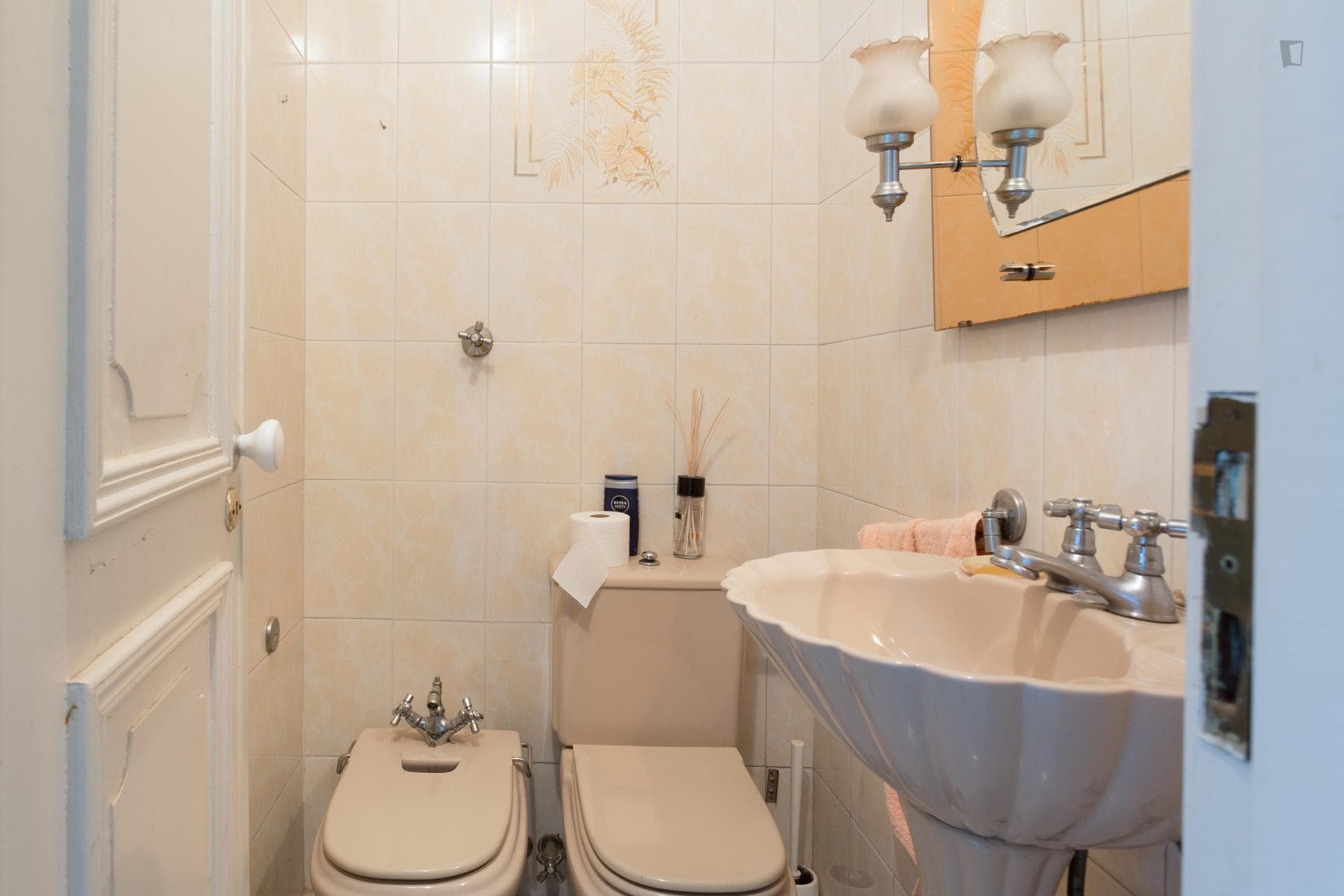 Snug single bedroom in Paranhos, 10 minutes from FEUP, Polo Universitário photo 1