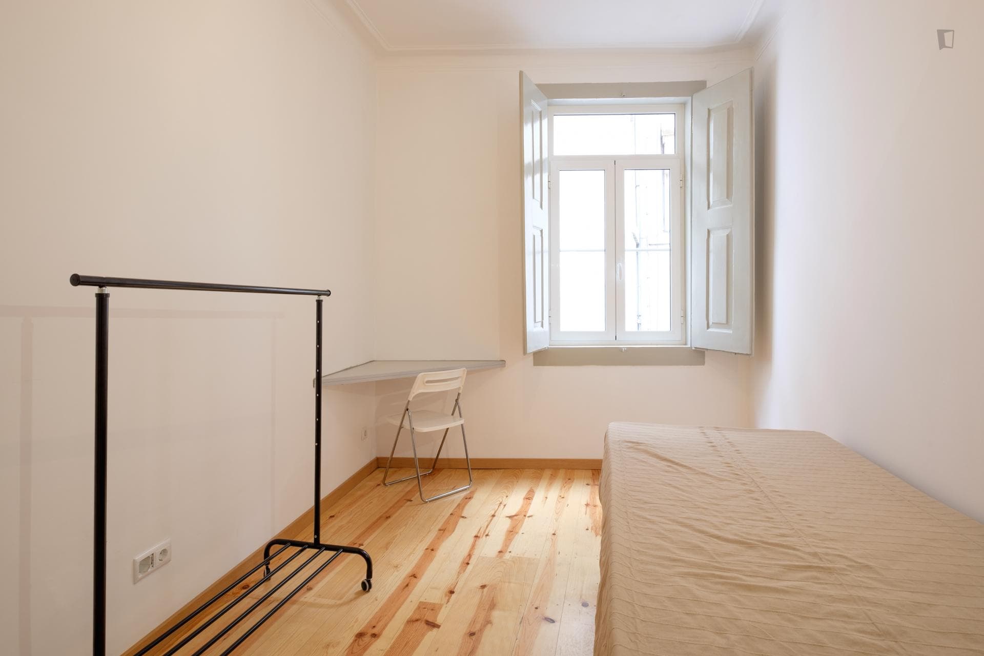 Nice single bedroom near Coimbra's main university campus photo 1