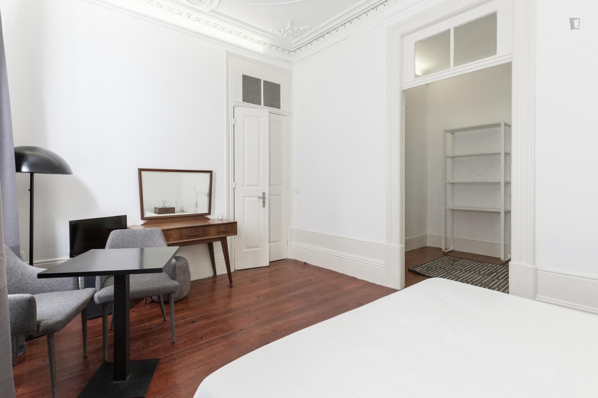 Compelling twin bedroom with ensuite bathroom in Bonfim photo 1