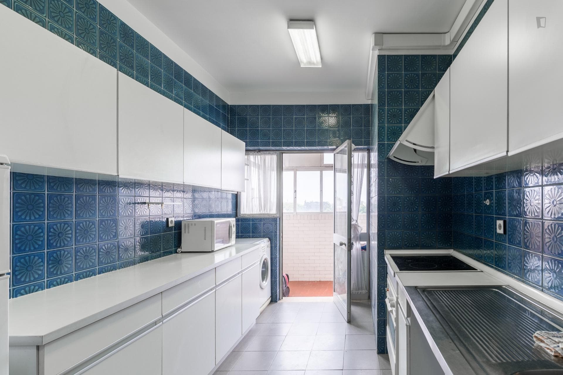 Charismatic single ensuite bedroom near Universidade Engenharia Porto photo 1