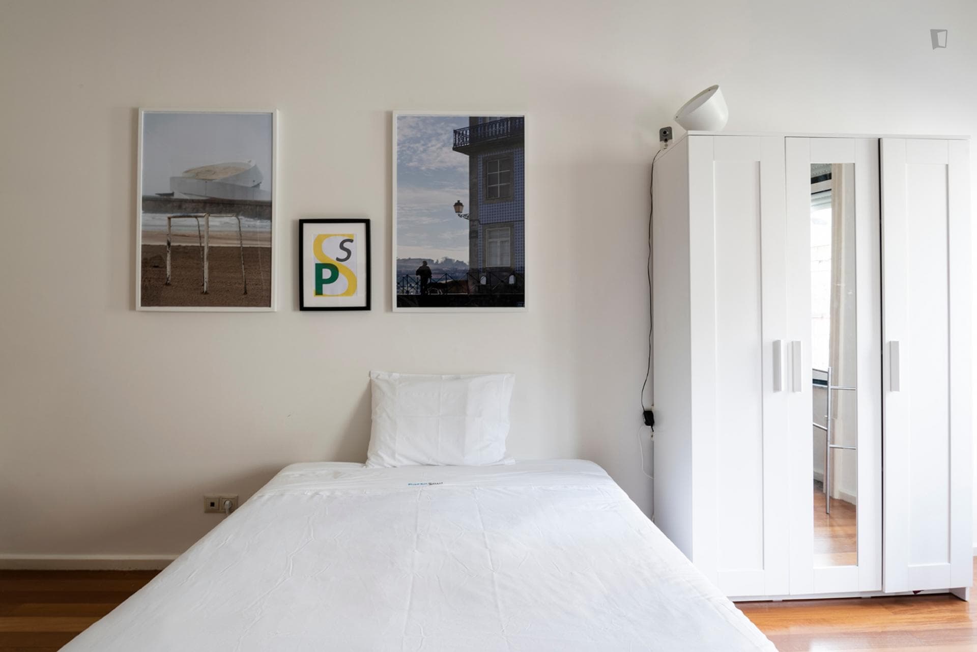 Great double ensuite bedroom close to Universidade Fernando Pessoa photo 1