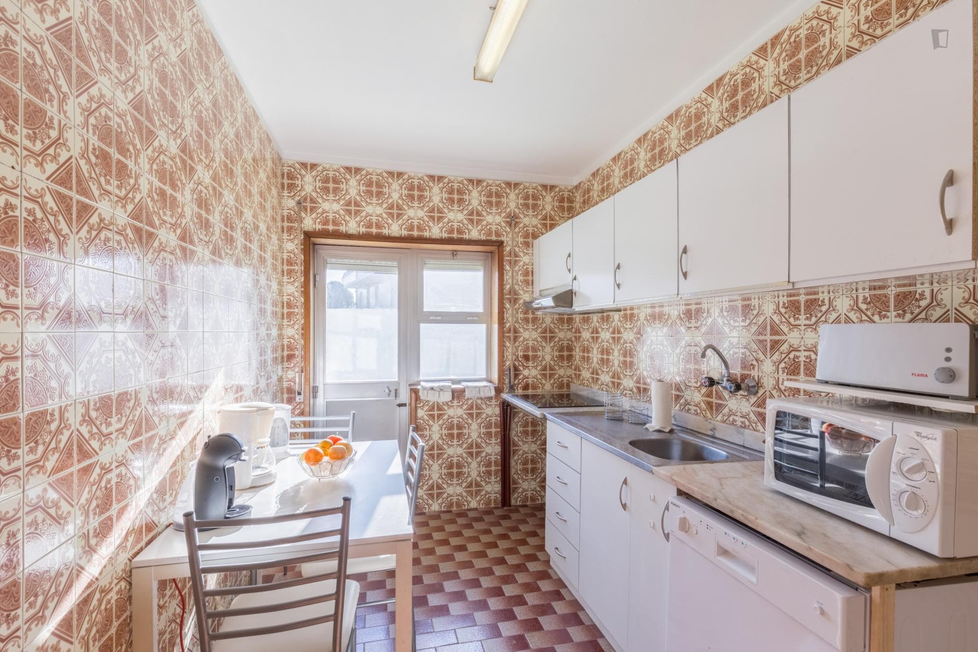 Comfortable double bedroom in Campanhã, near Contumil metro photo 1
