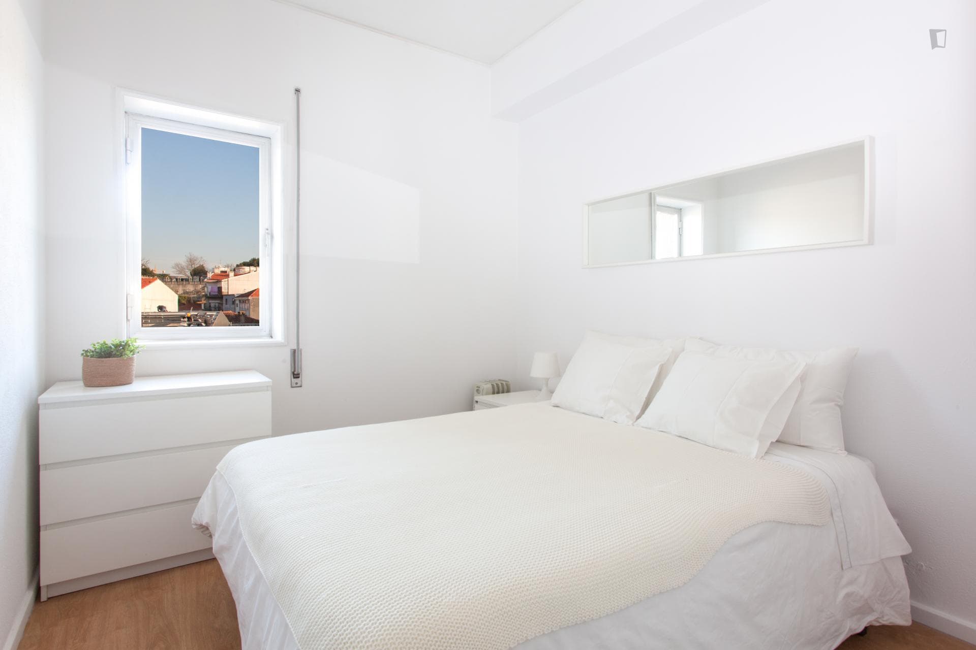 Alluring 1-bedroom apartment in Santo Ildefonso - FG 4º Esq/T photo 1