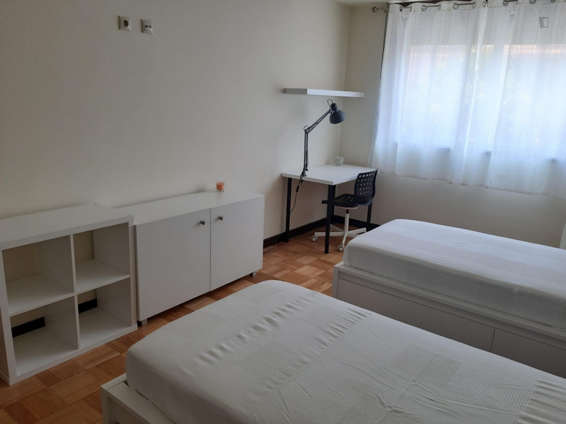 Twin bedroom in 4-bedroom apartment, in Bonfim photo 1