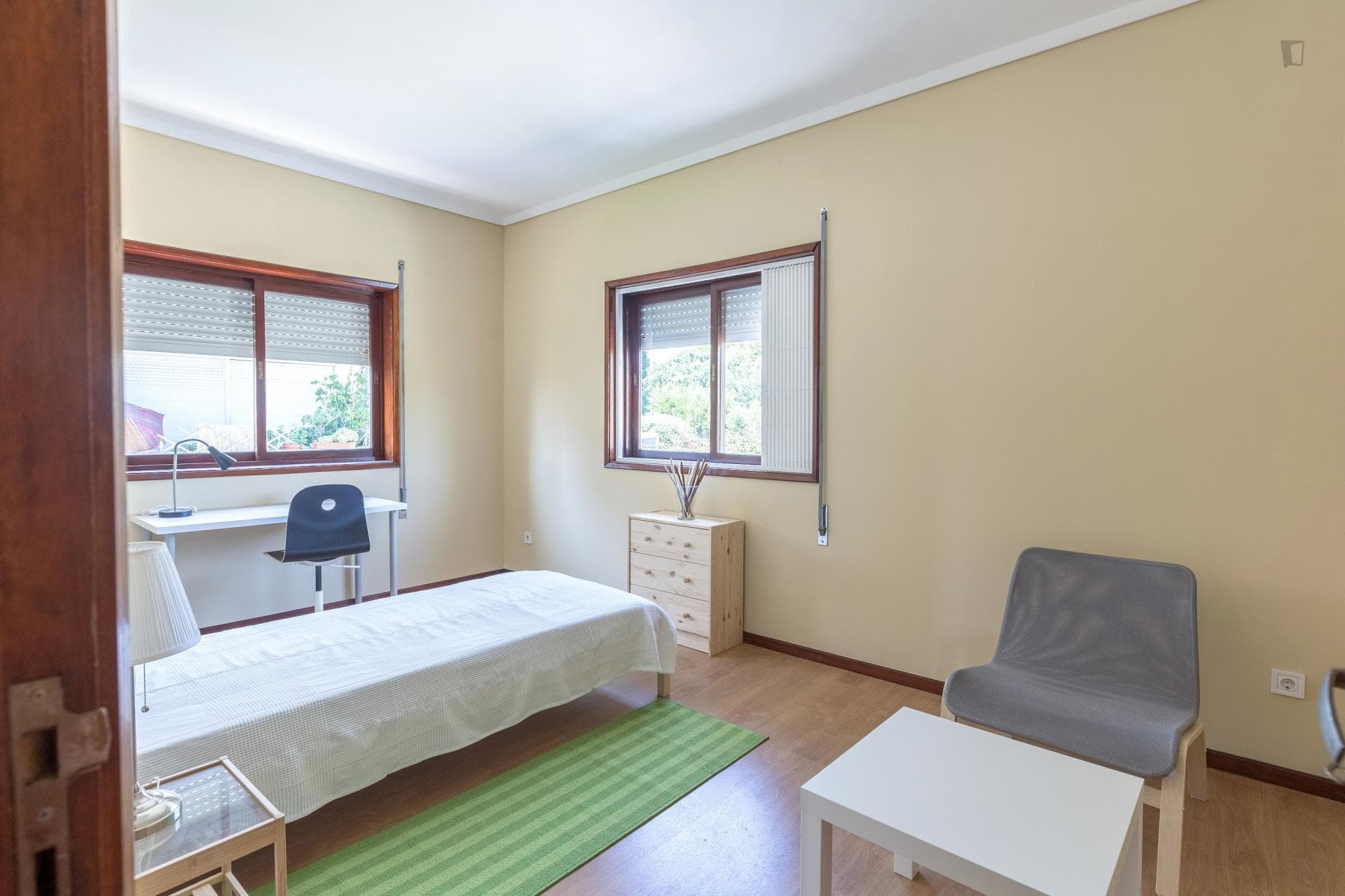 Single bedroom, with balcony, not far from UFP - Universidade Fernando Pessoa photo 1