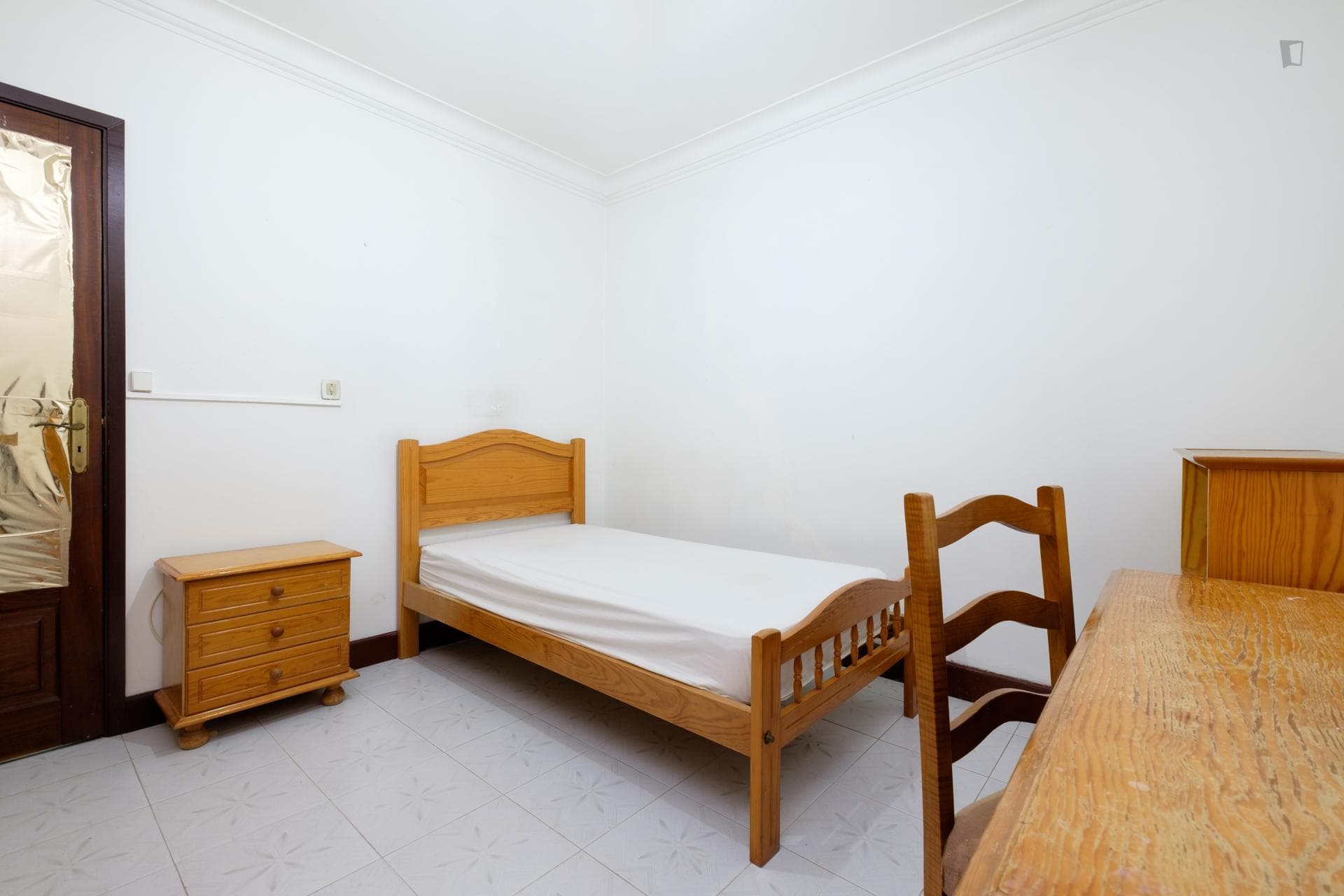 Single bedroom in a 4-bedroom apartment near Universidade de Coimbra photo 1