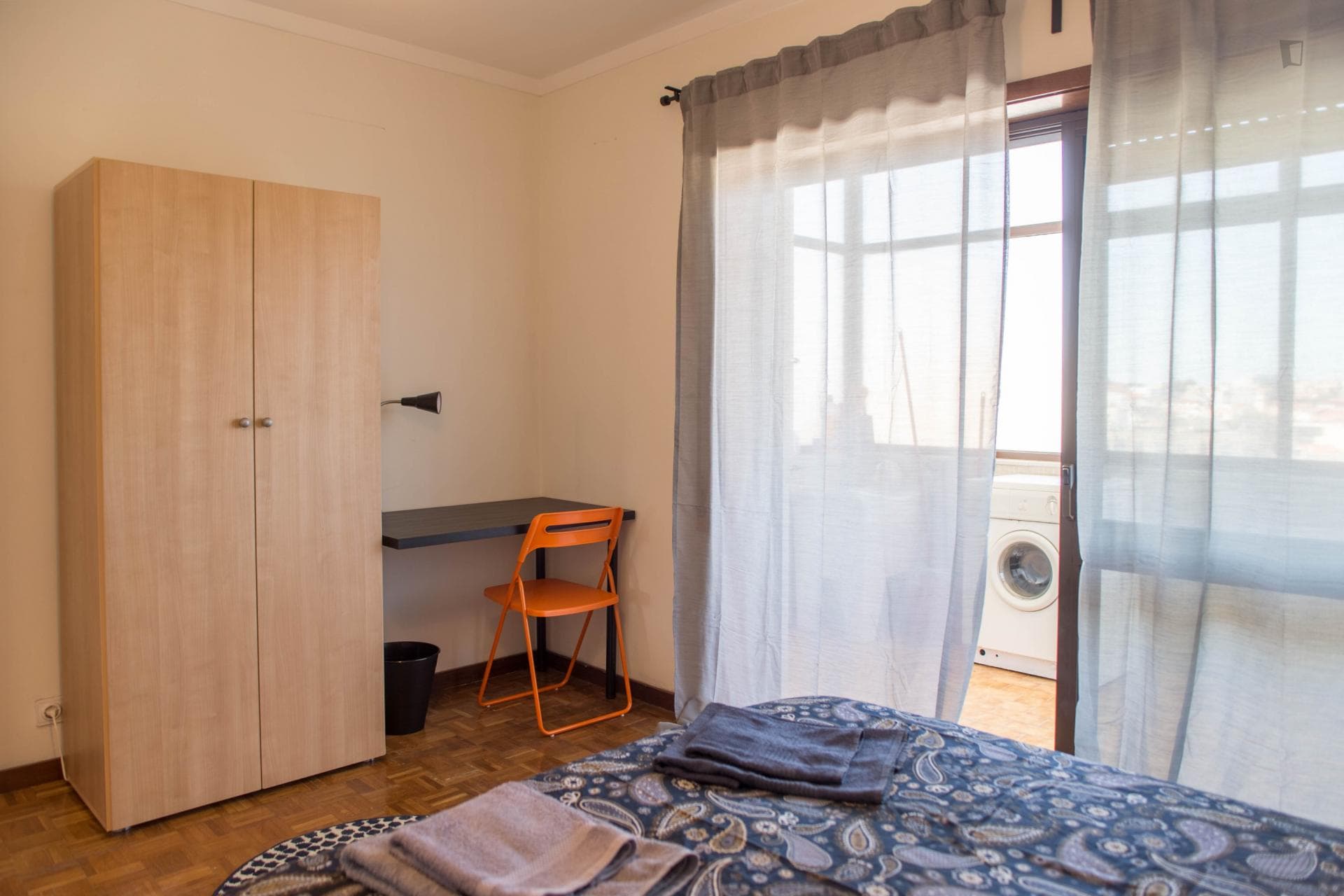 Wonderful double bedroom with a balcony near Universidade Lusíada Porto photo 1