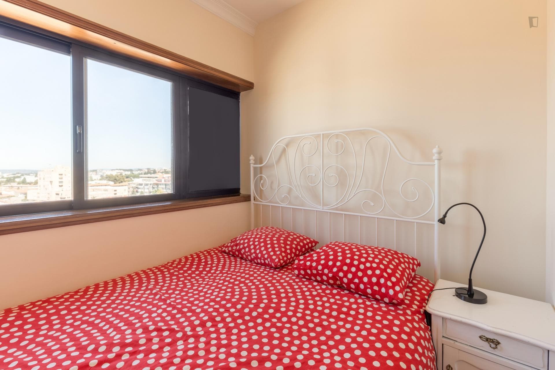 Fantastic double bedroom in a very nice flat photo 1