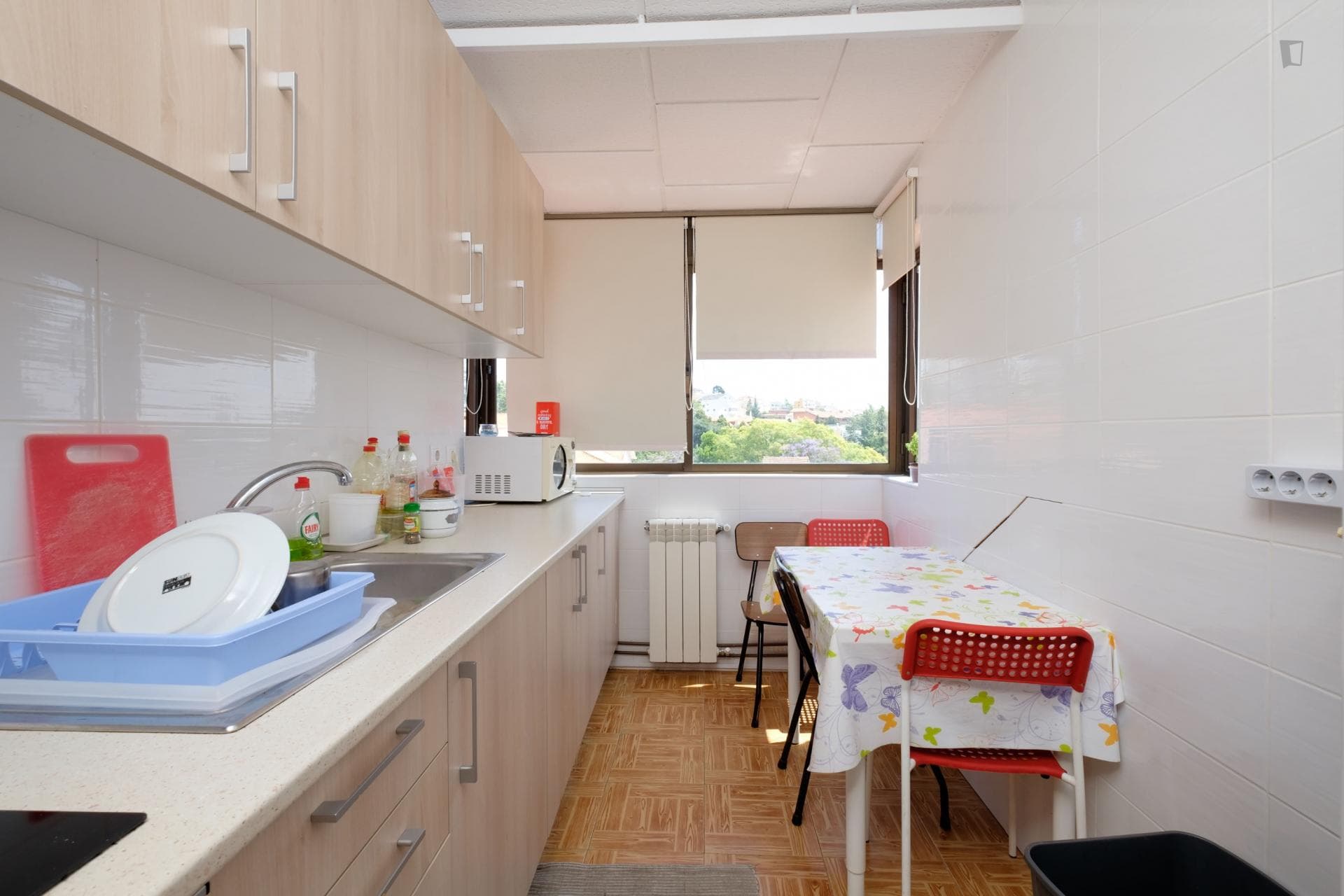 Practical single bedroom in a nice flat, close to Universidade de Coimbra - Faculdade de Economia photo 1