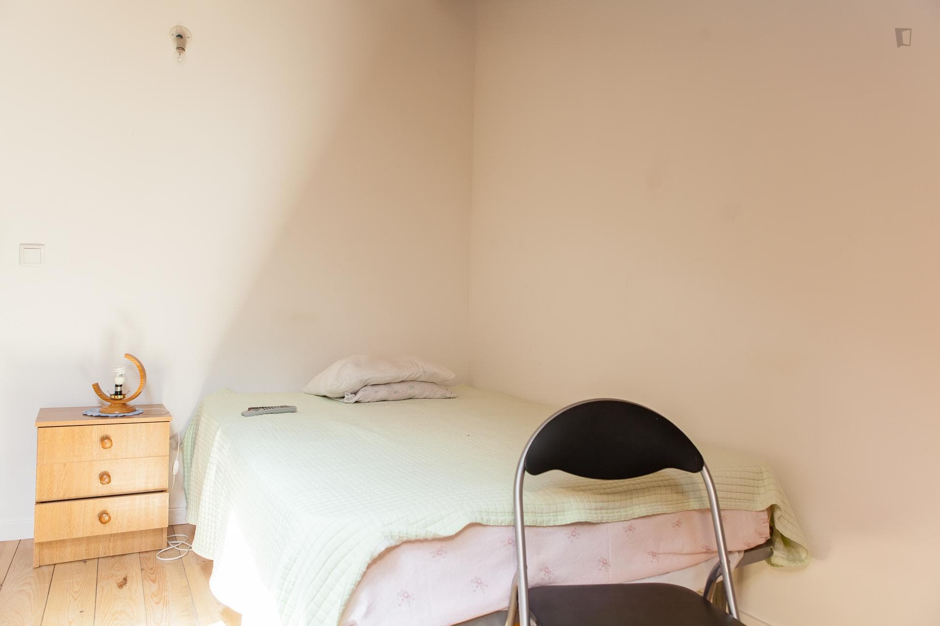 Graceful double bedroom in the heart of Coimbra photo 1