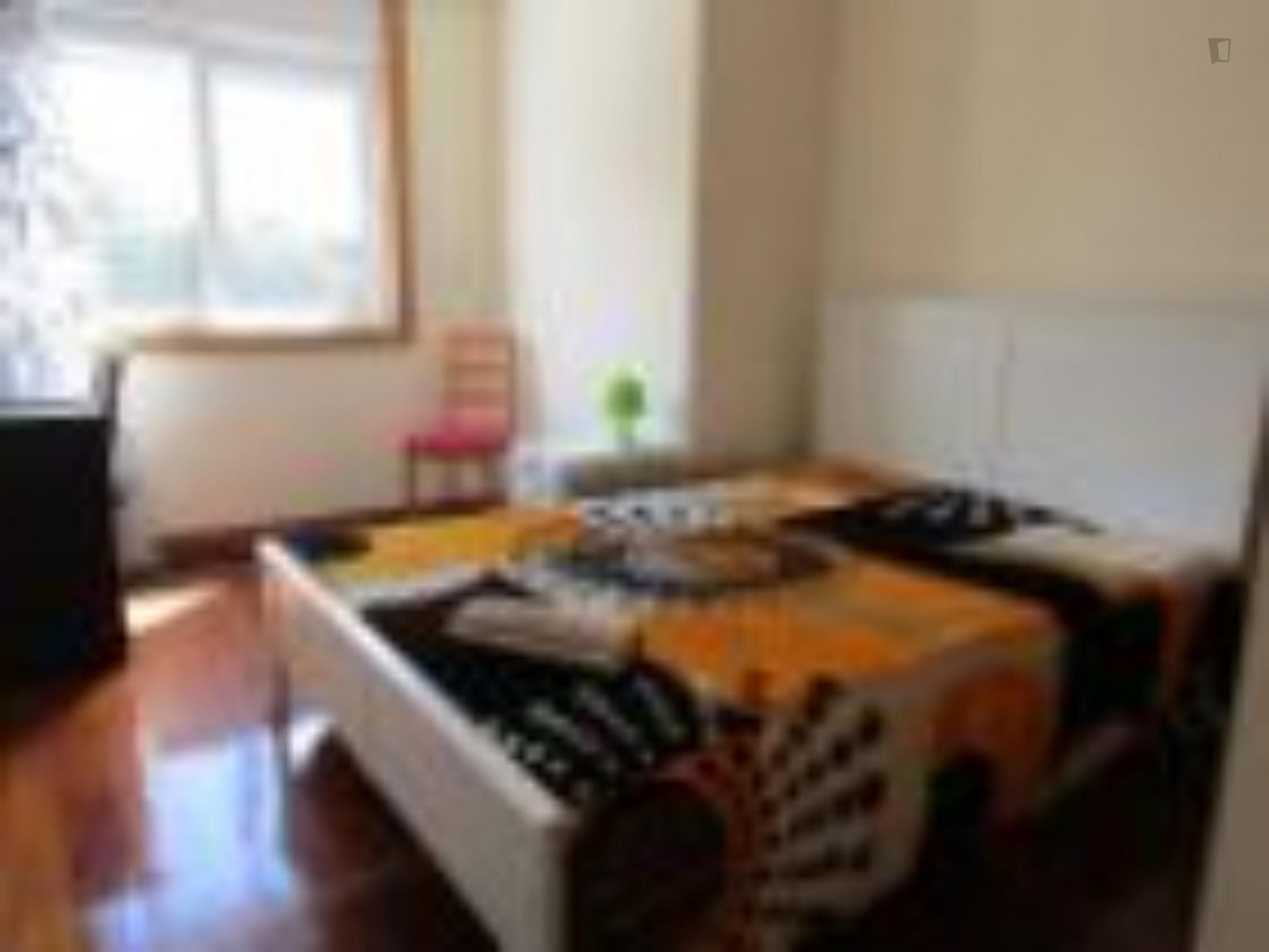 Double bedroom in 4-bedroom apartment photo 1