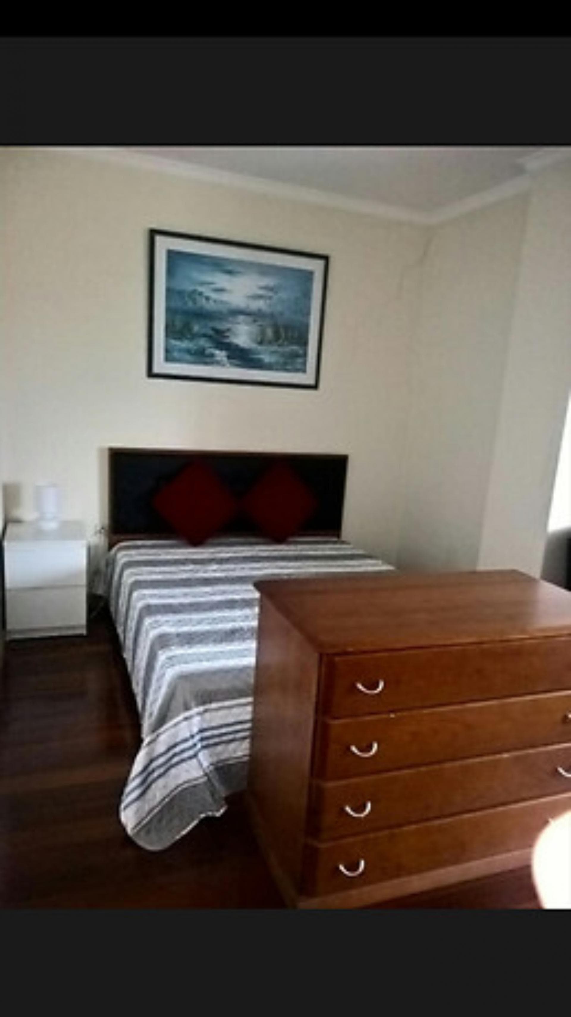 Double bedroom, with private bathroom and balcony photo 1