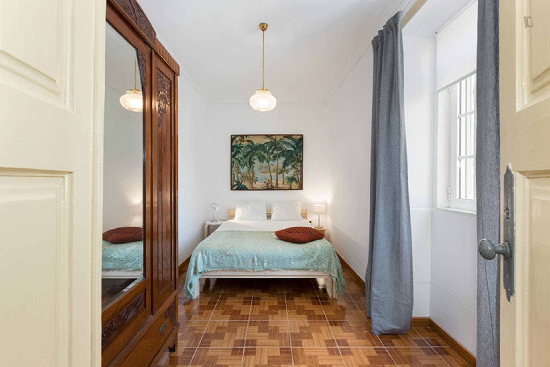 Snug double bedroom close to Francelos train station photo 1