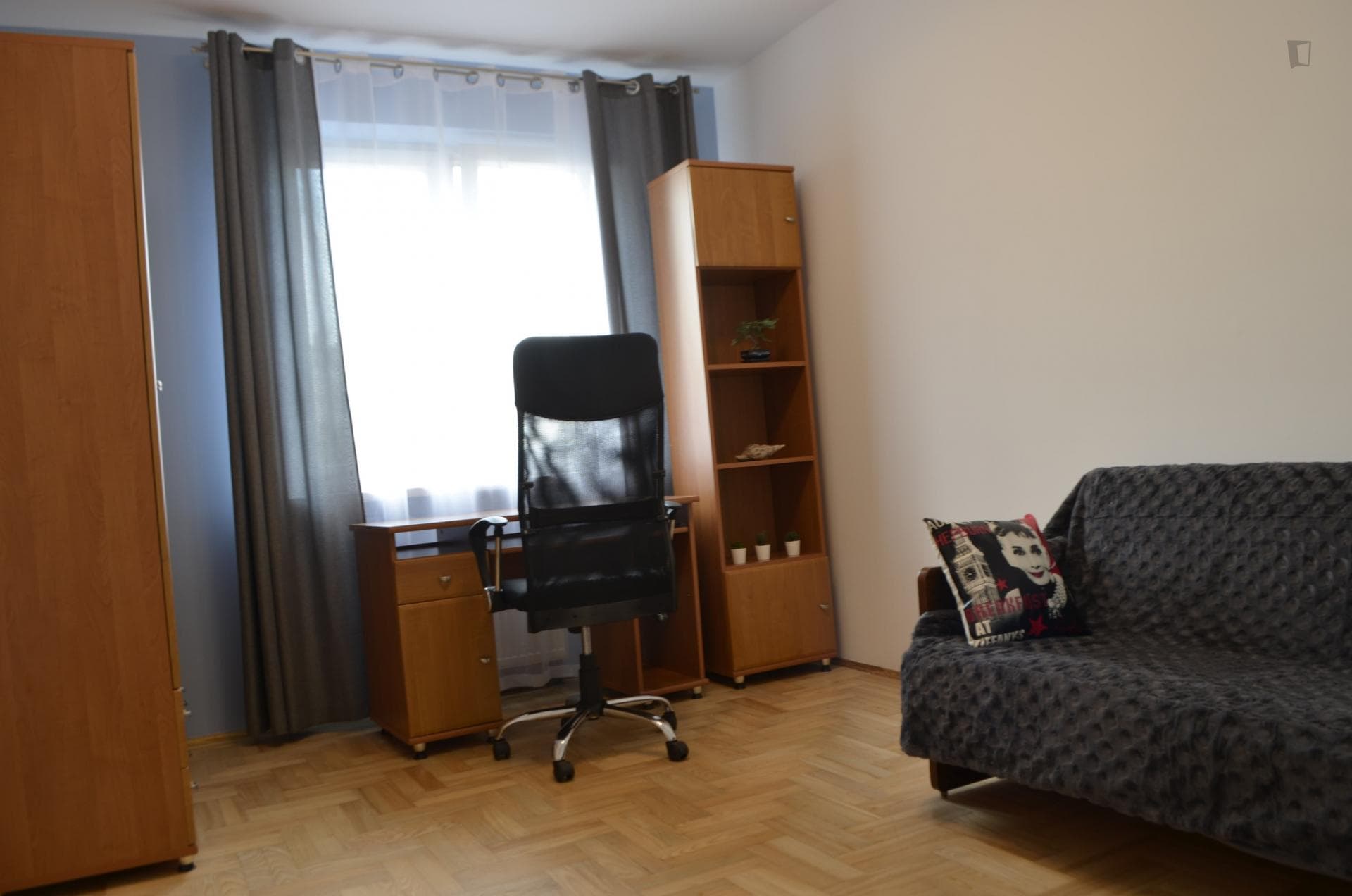 Single bedroom in 4-bedroom apartment near Wisla river and Wawel photo 1