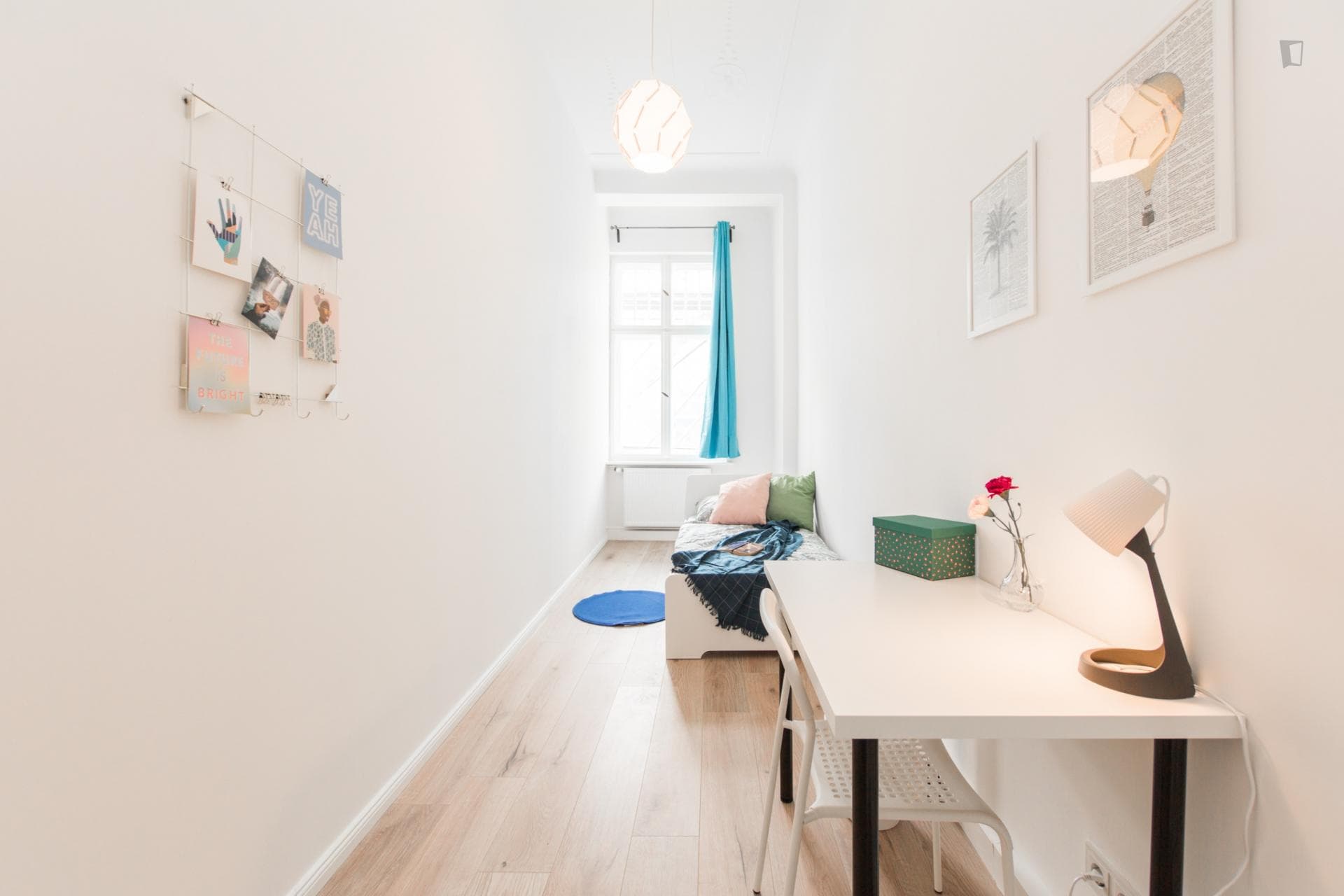 Cool single bedroom in a 5-bedroom apartment near Prenzlauer Allee/Ostseestr. (Berlin) tram stop photo 1