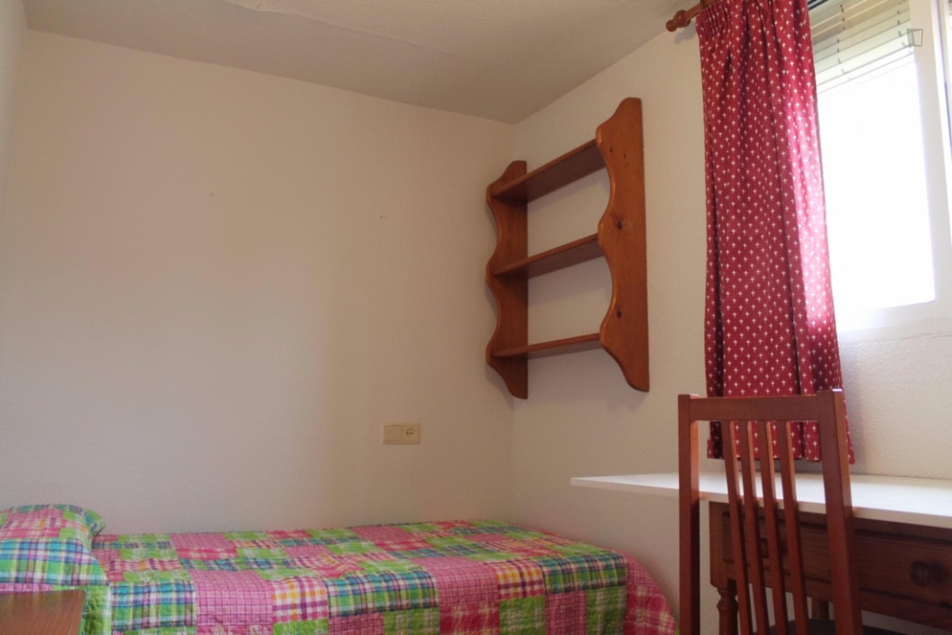 Amazing single bedroom next to Alhambra palace photo 1