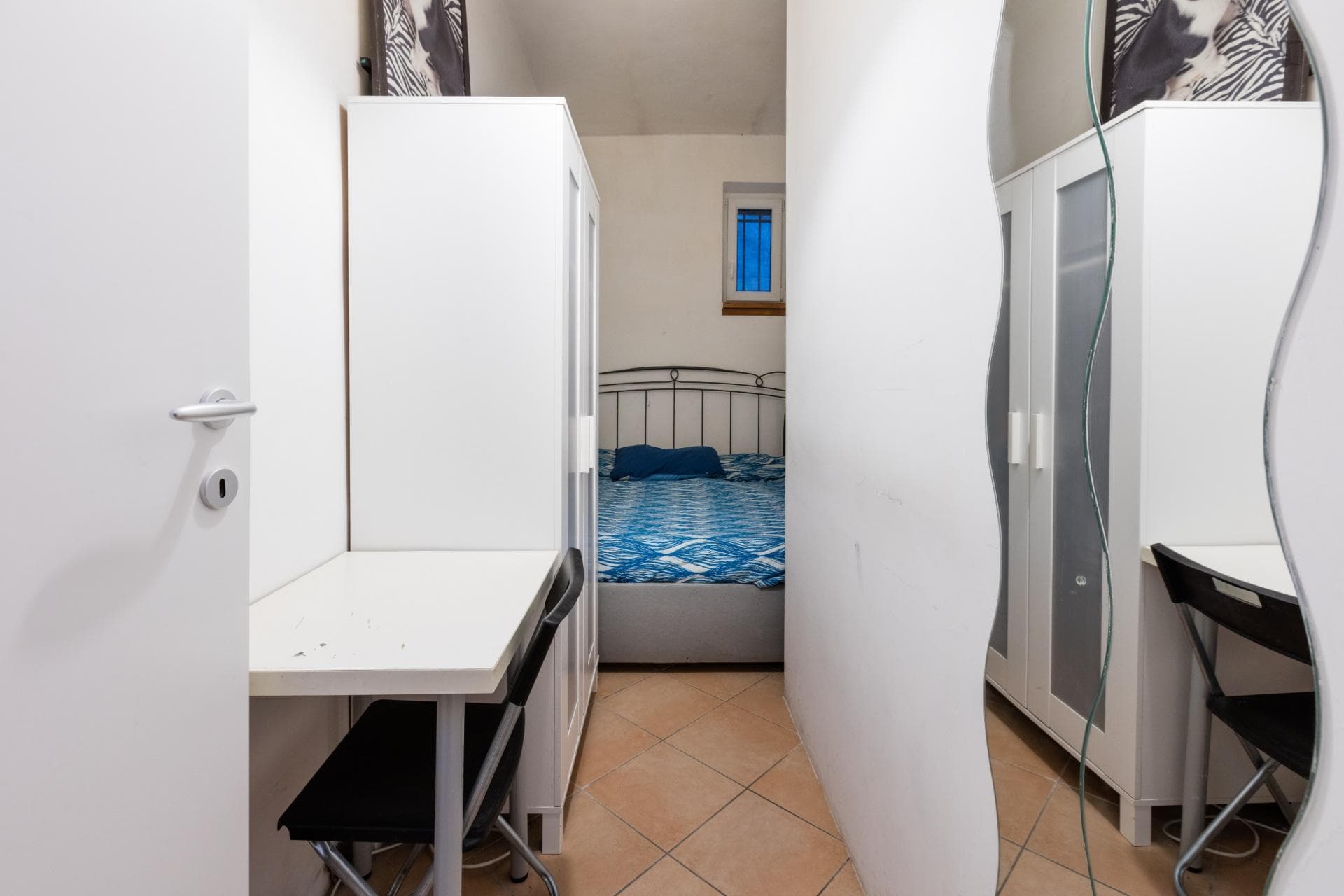 Simple double bedroom in Aurelio neighbourhood photo 1