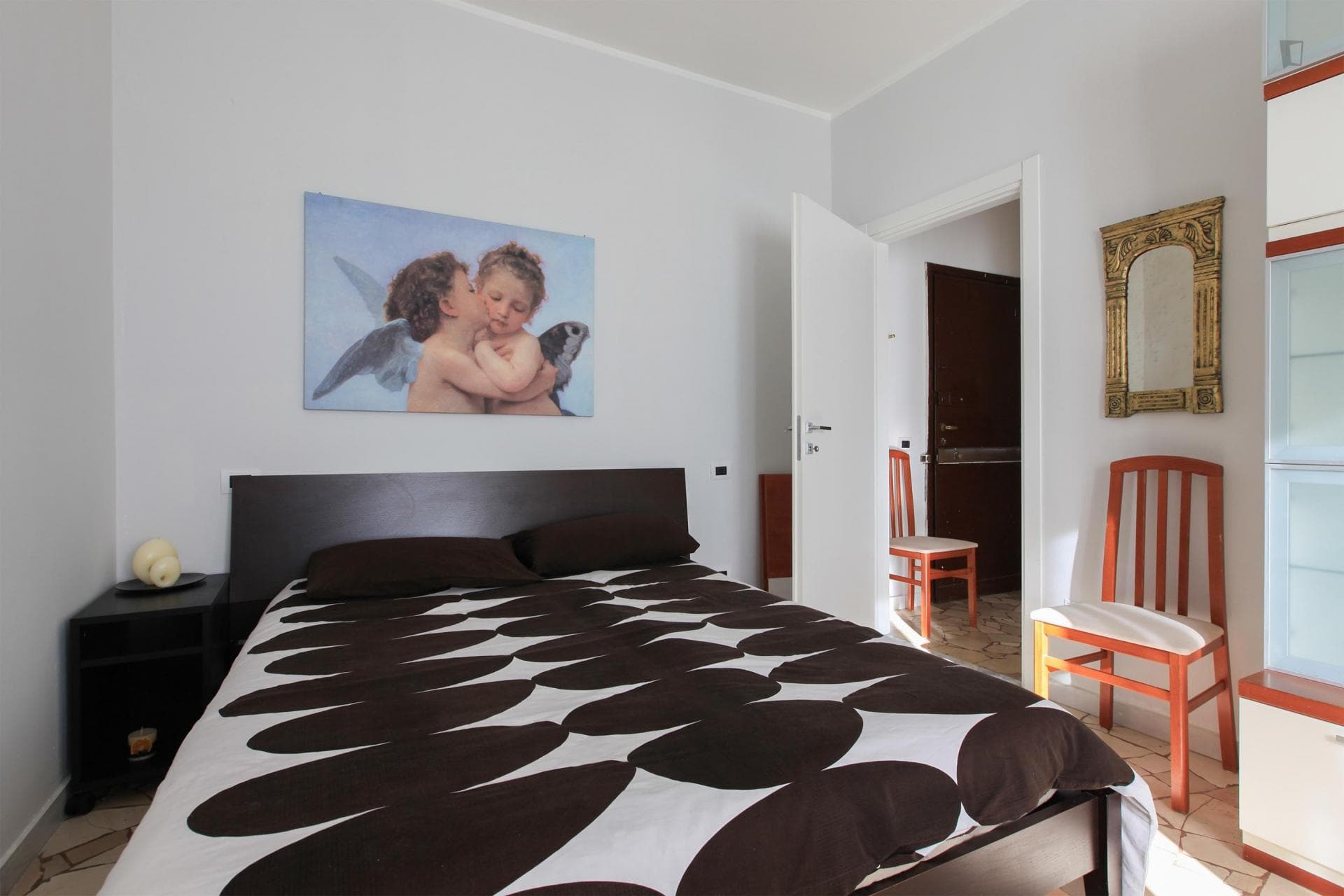 Beautiful one-bedroom apartment near ISAD Design School photo 1