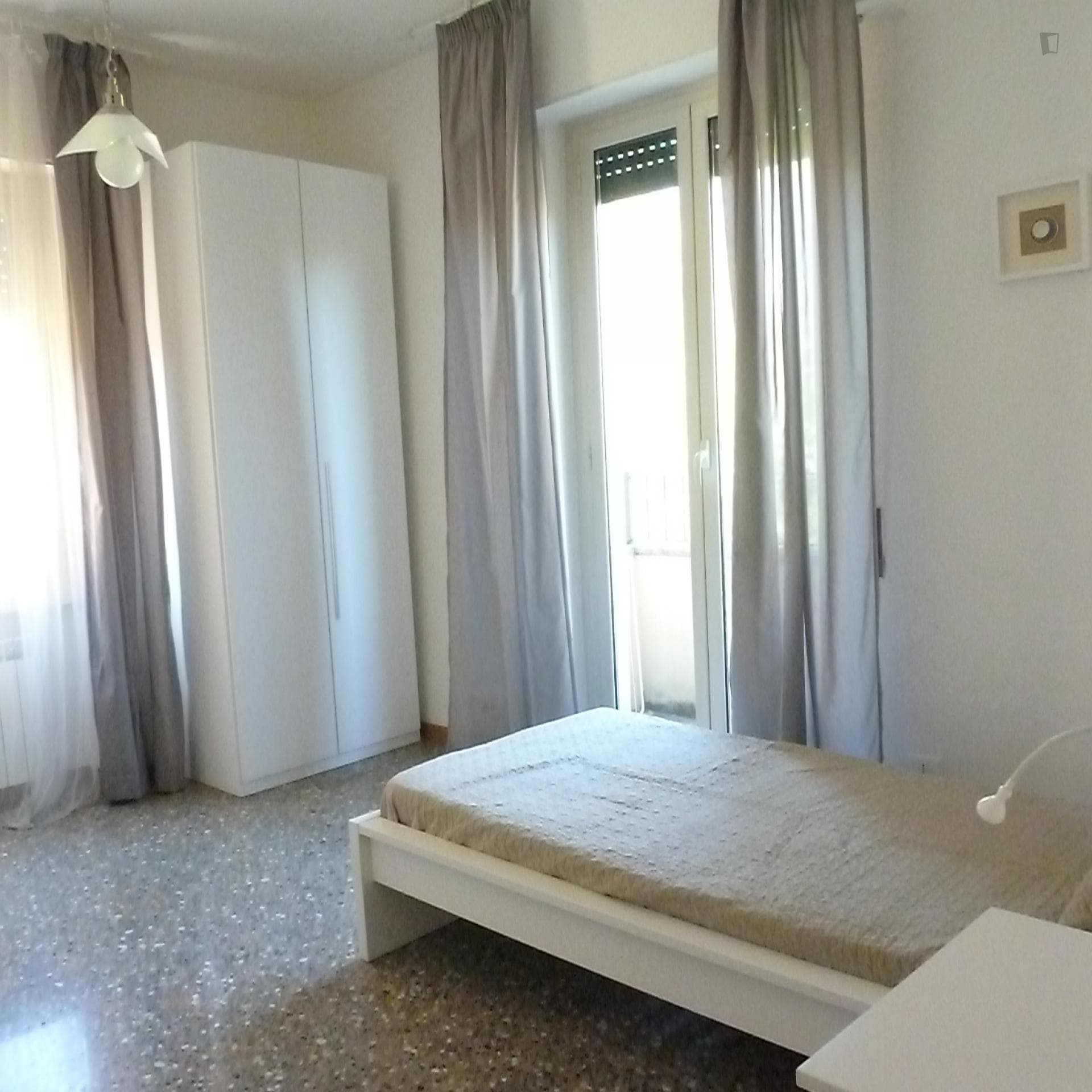 Bright single bedroom close to Roma Tre university photo 1