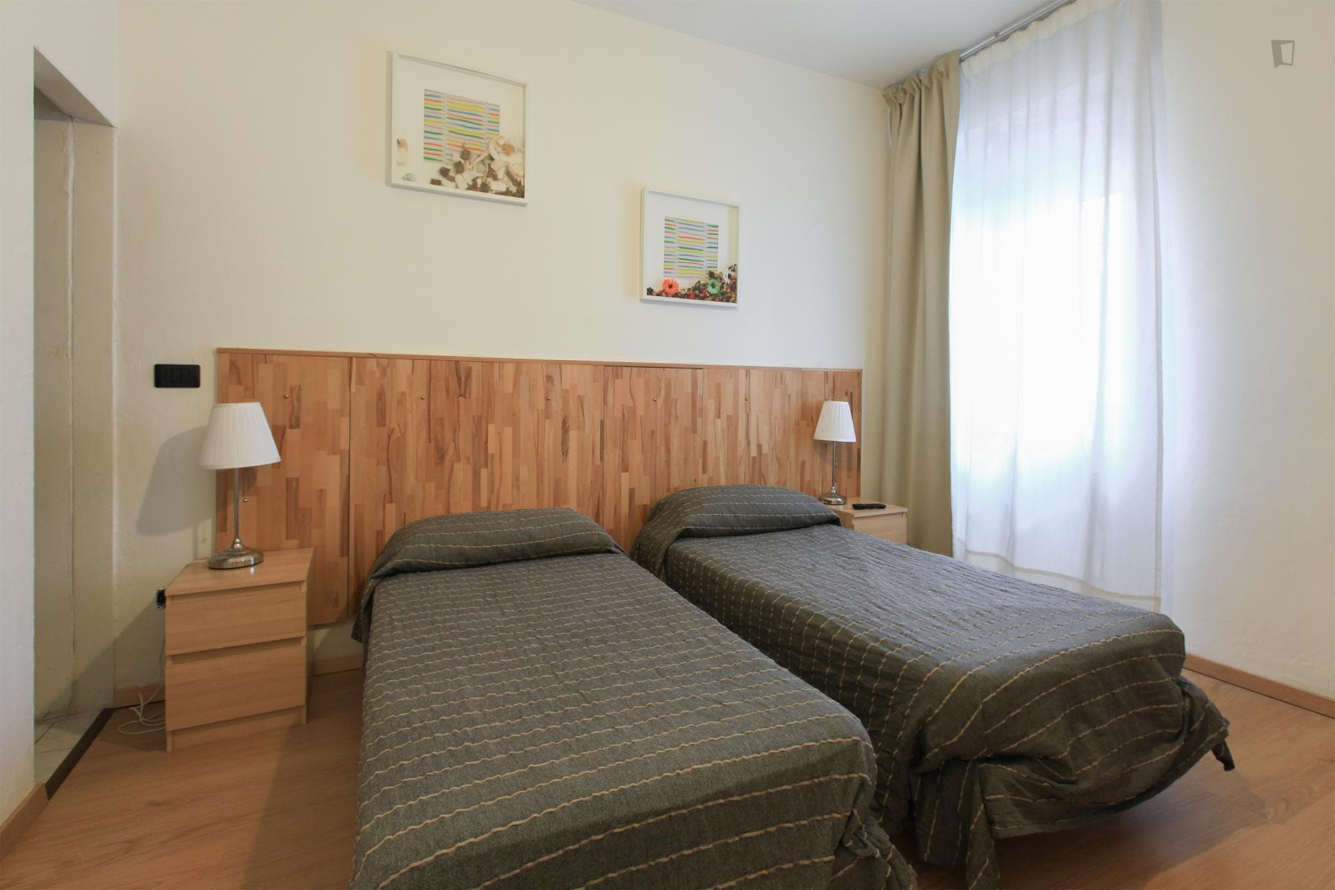 High-quality twin ensuite bedroom close to Milano Forlanini train station photo 1