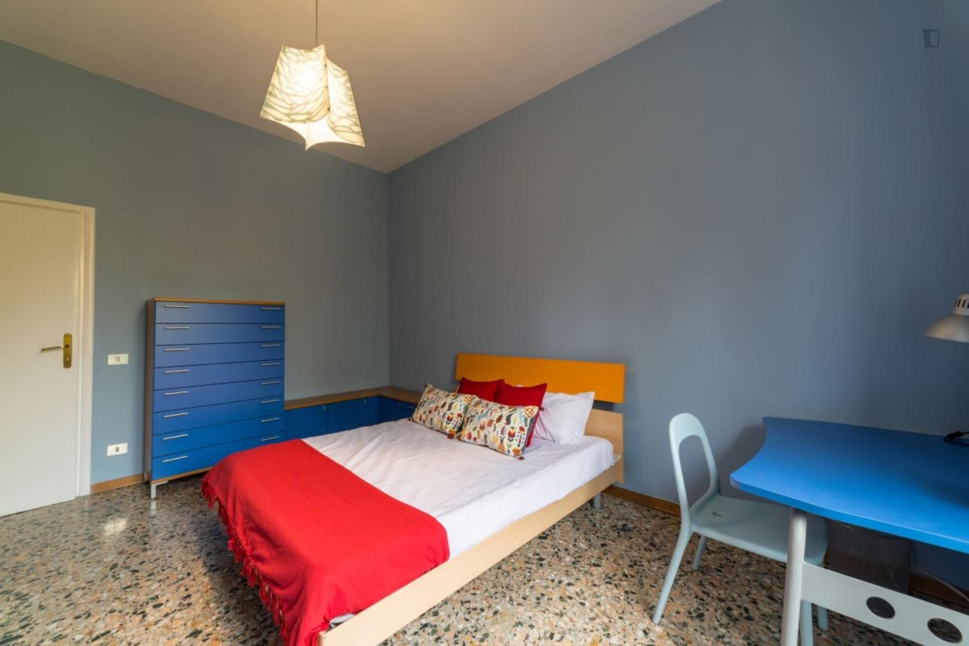 Bright single bedroom near POLIMODA photo 1