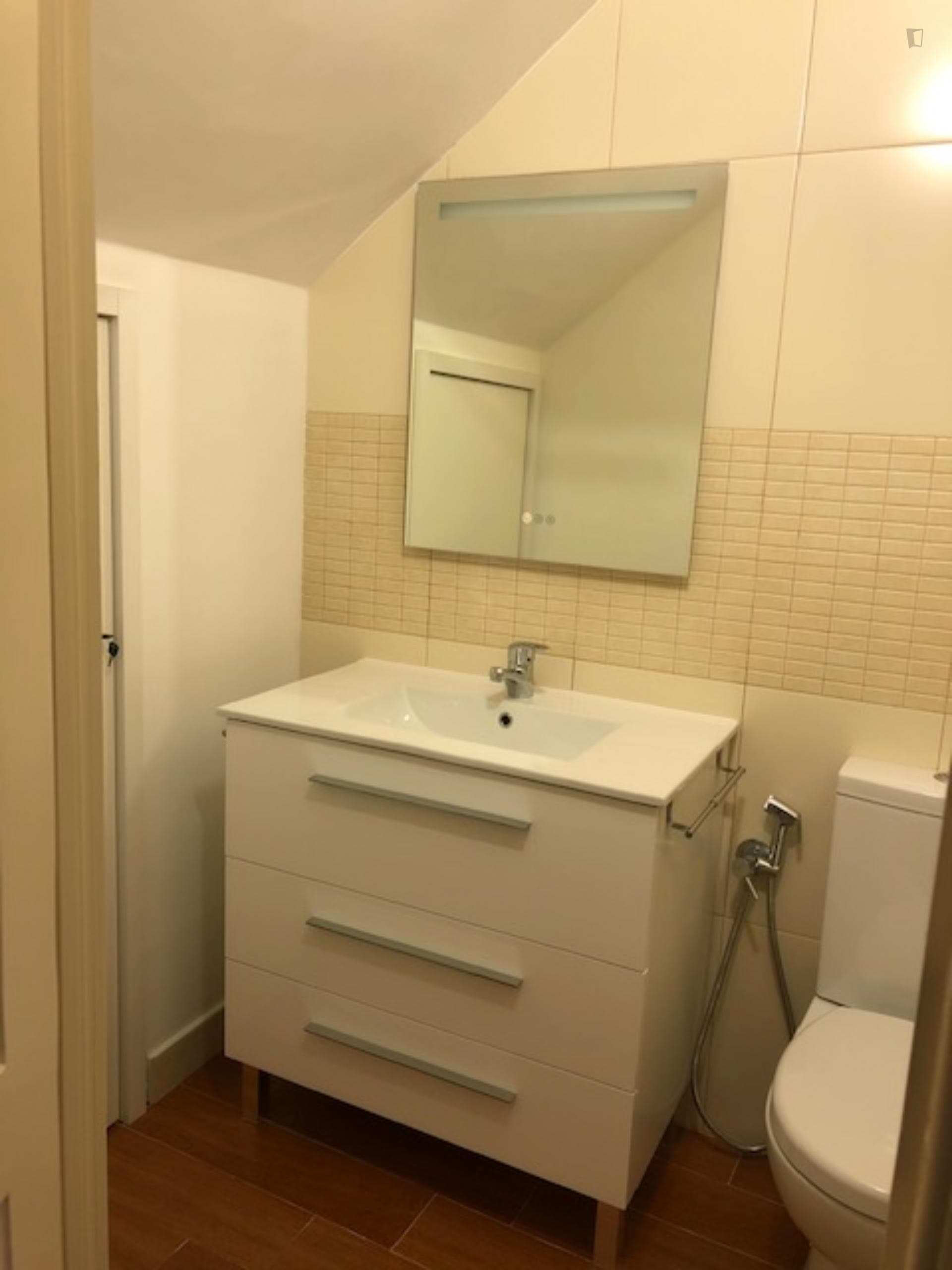Very nice 3 bedroom flat photo 1