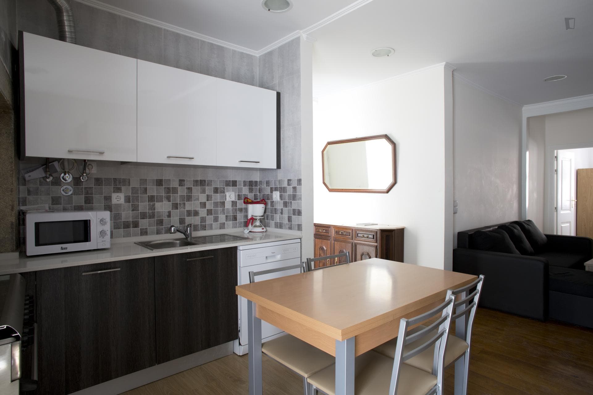 Lovely 3-bedroom apartment in Mouraria photo 1