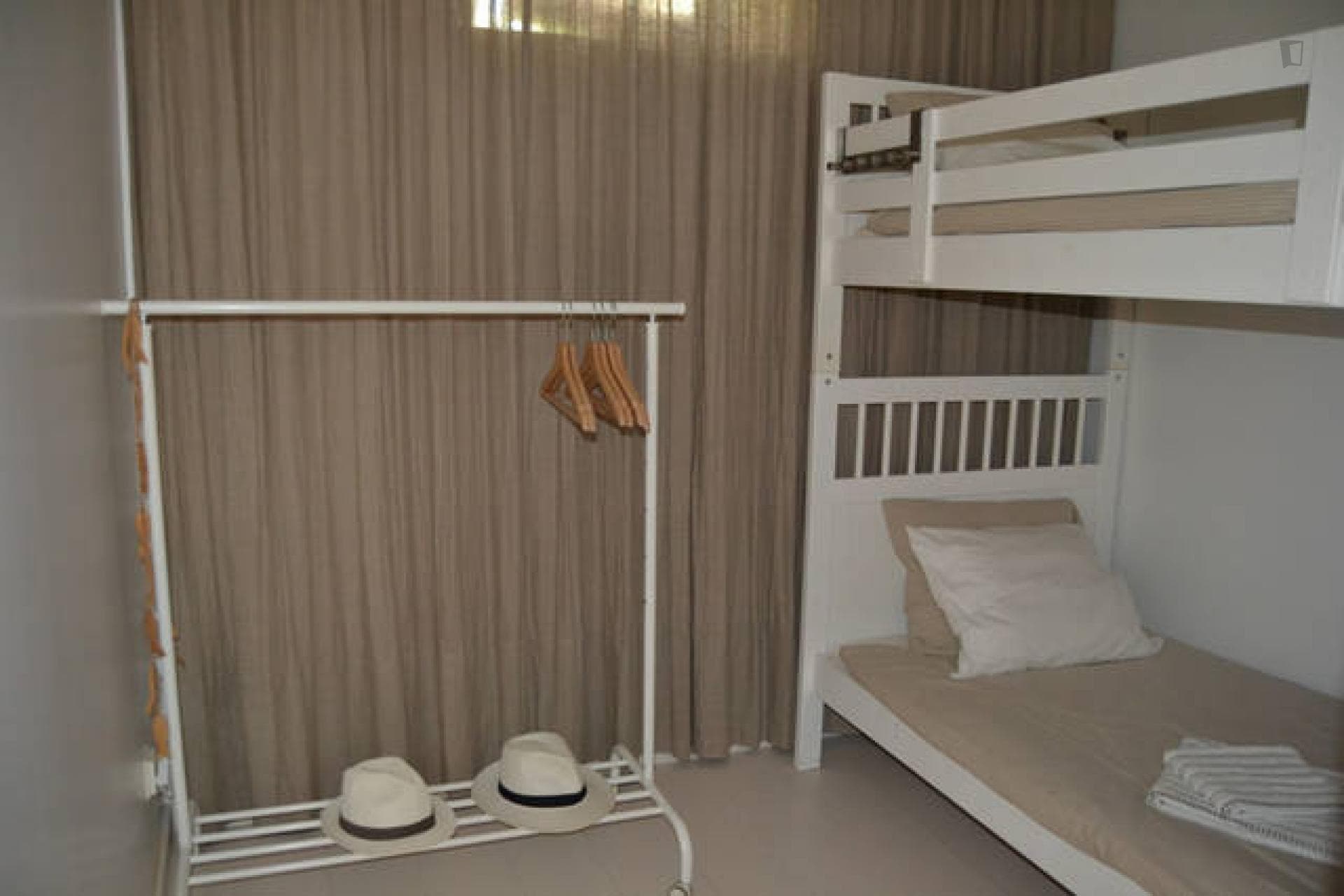 Cosy 2-bedroom lofthouse with garden in Alvalade photo 1