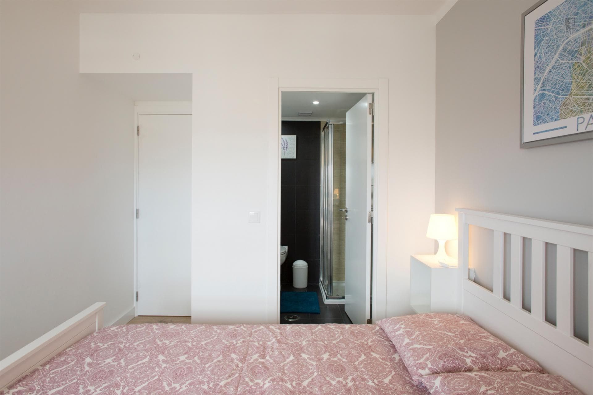 Bright double ensuite bedroom near ISEL photo 1