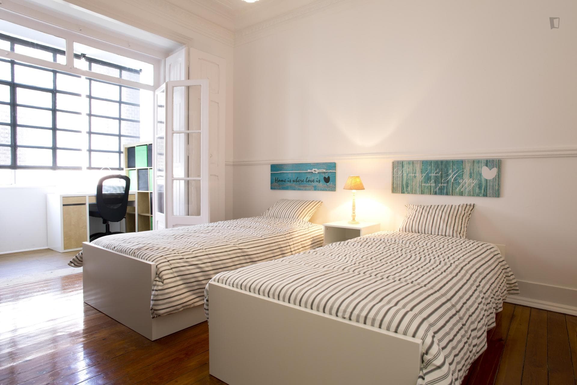 Amazing and spacious twin bedroom in popular Alameda photo 1